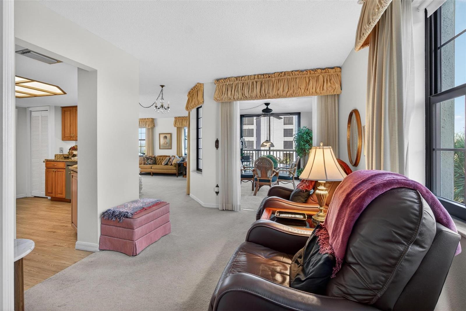 Listing photo id 15 for 14820 Rue De Bayonne  302