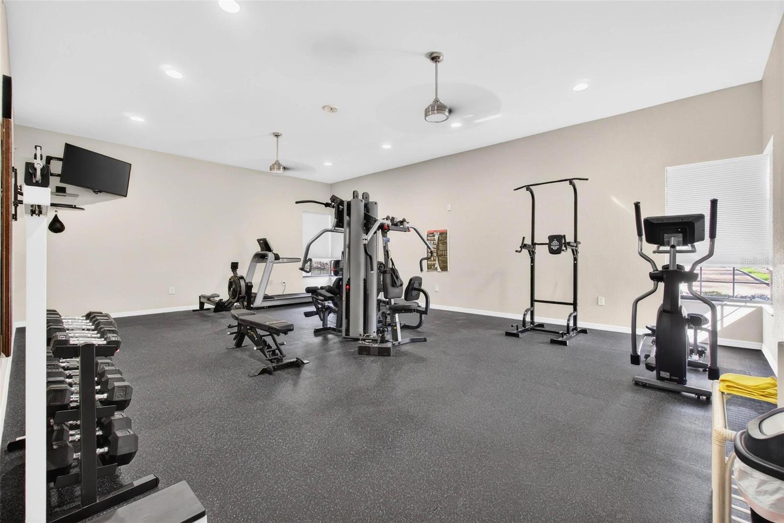 Listing photo id 21 for 14820 Rue De Bayonne  302