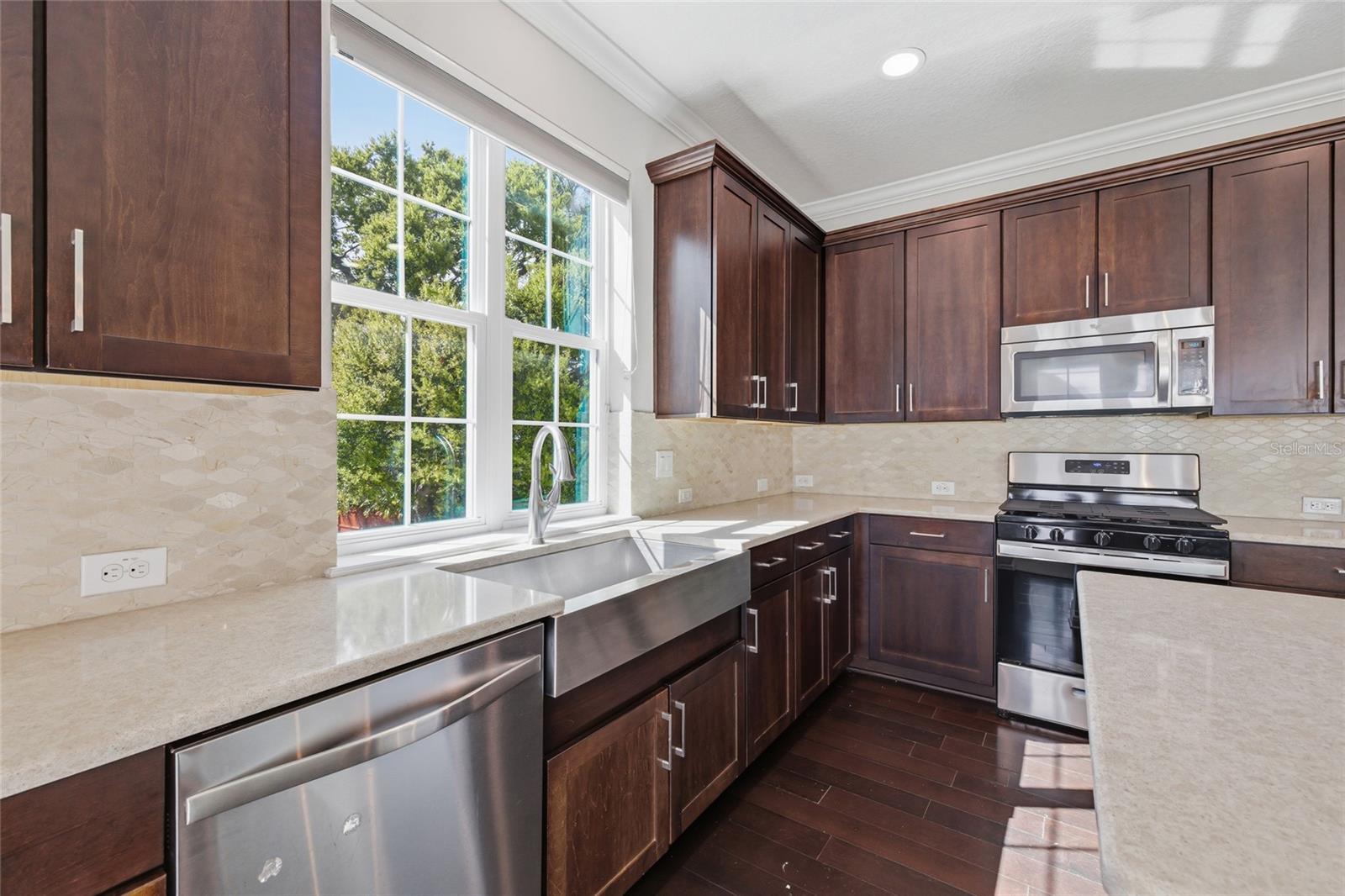 Image 14 of 32 For 309 Fremont Avenue 3