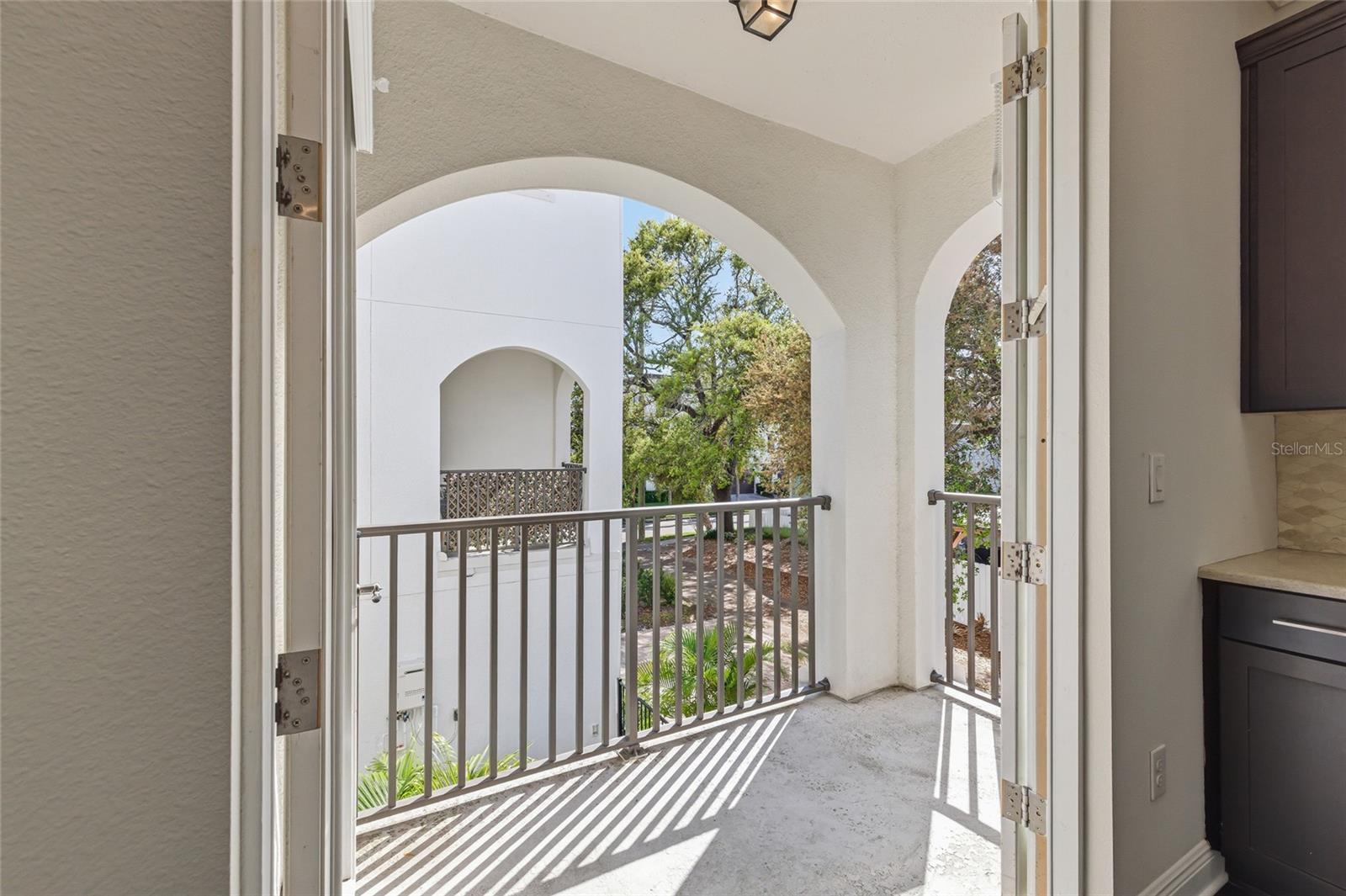 Image 15 of 32 For 309 Fremont Avenue 3