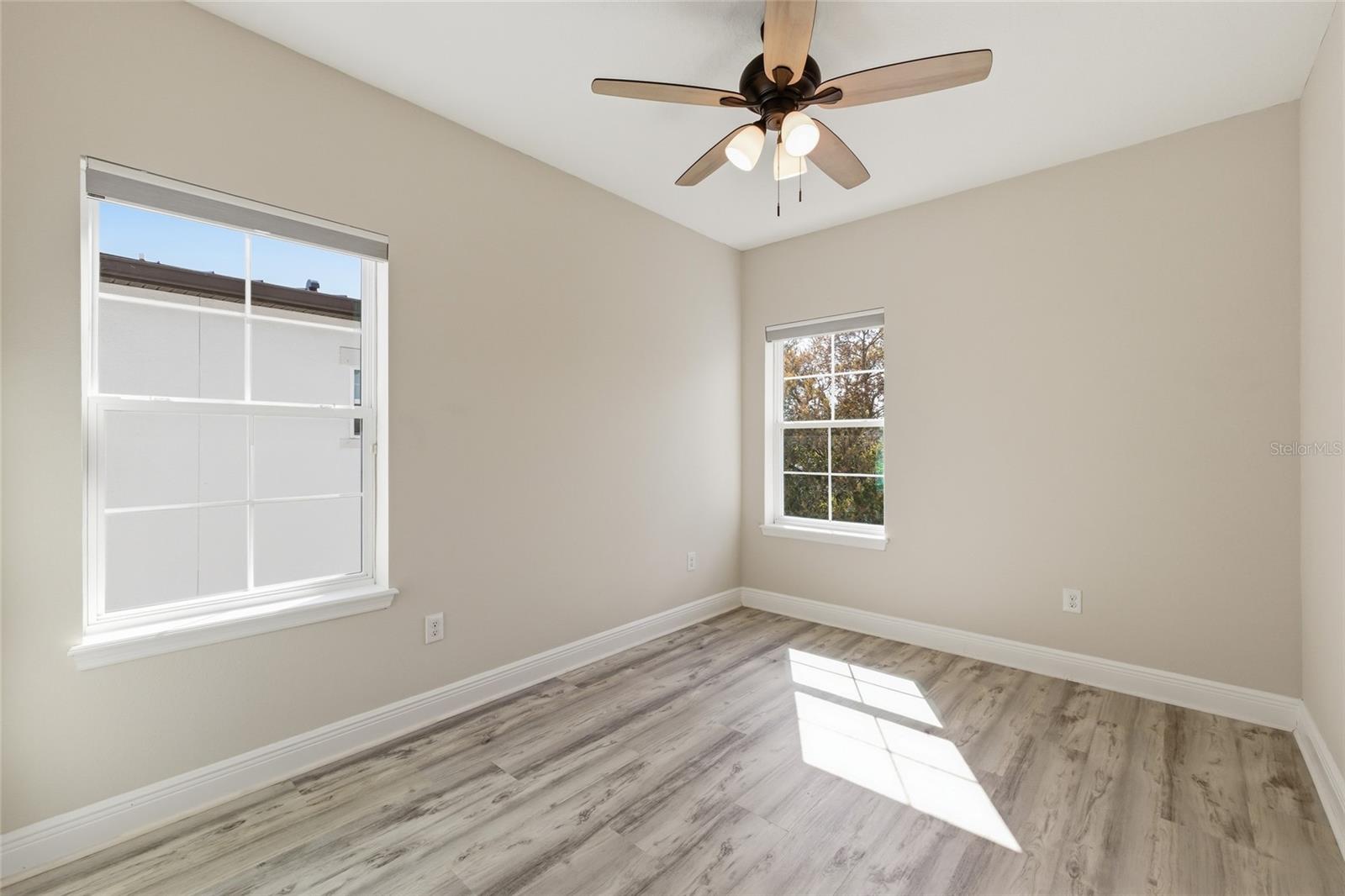 Image 17 of 32 For 309 Fremont Avenue 3