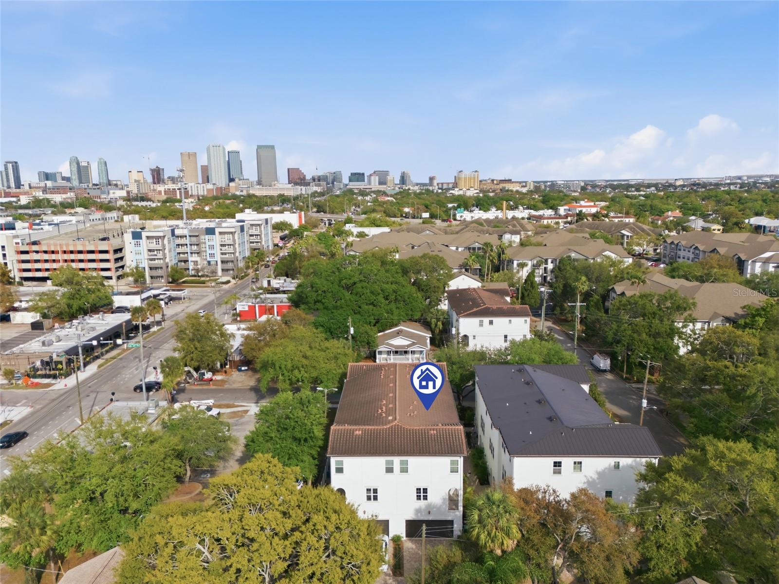 Image 3 of 32 For 309 Fremont Avenue 3