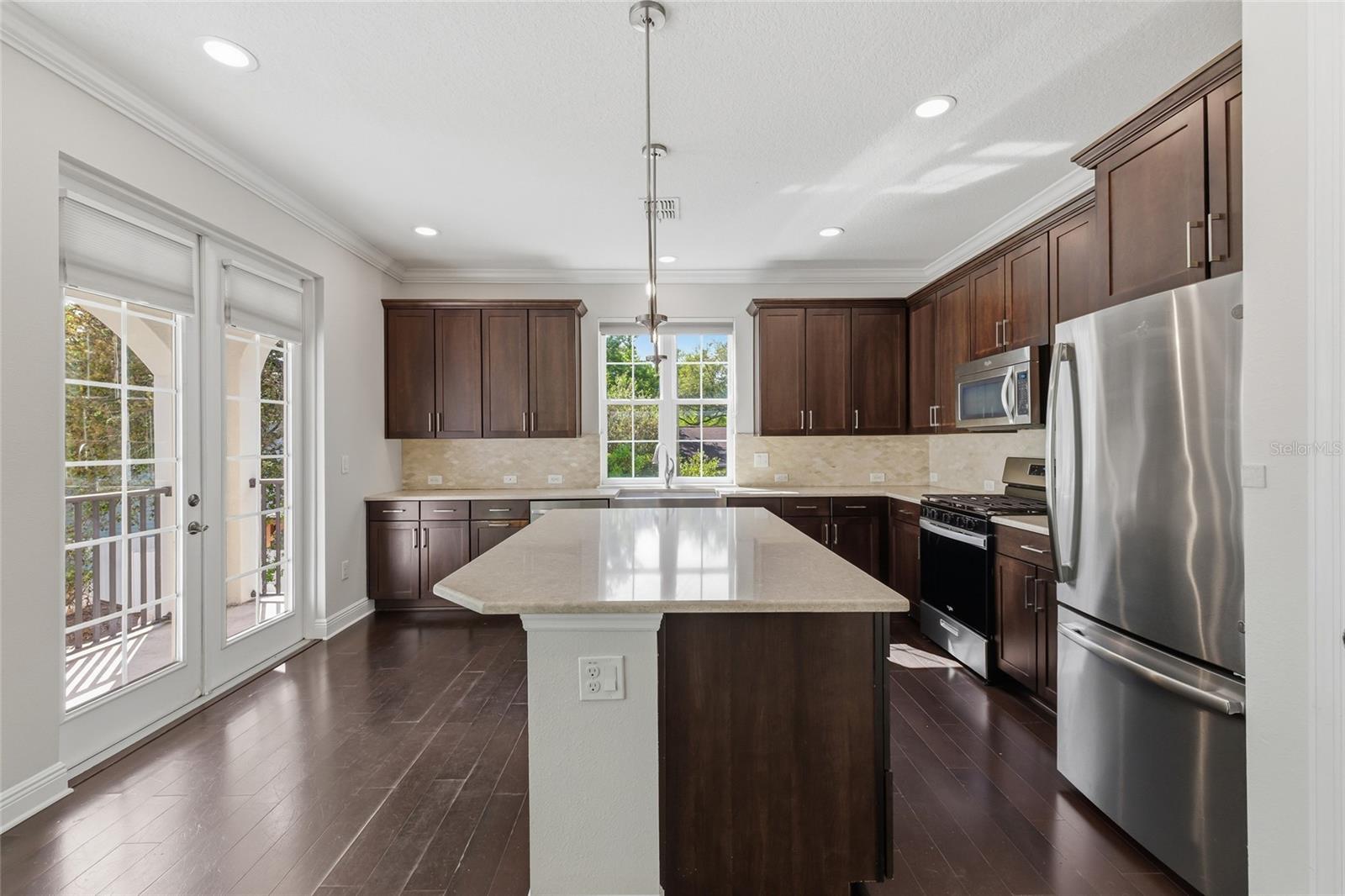 Image 5 of 32 For 309 Fremont Avenue 3