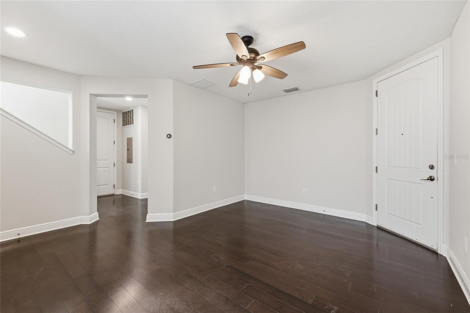 Image 6 of 32 For 309 Fremont Avenue 3