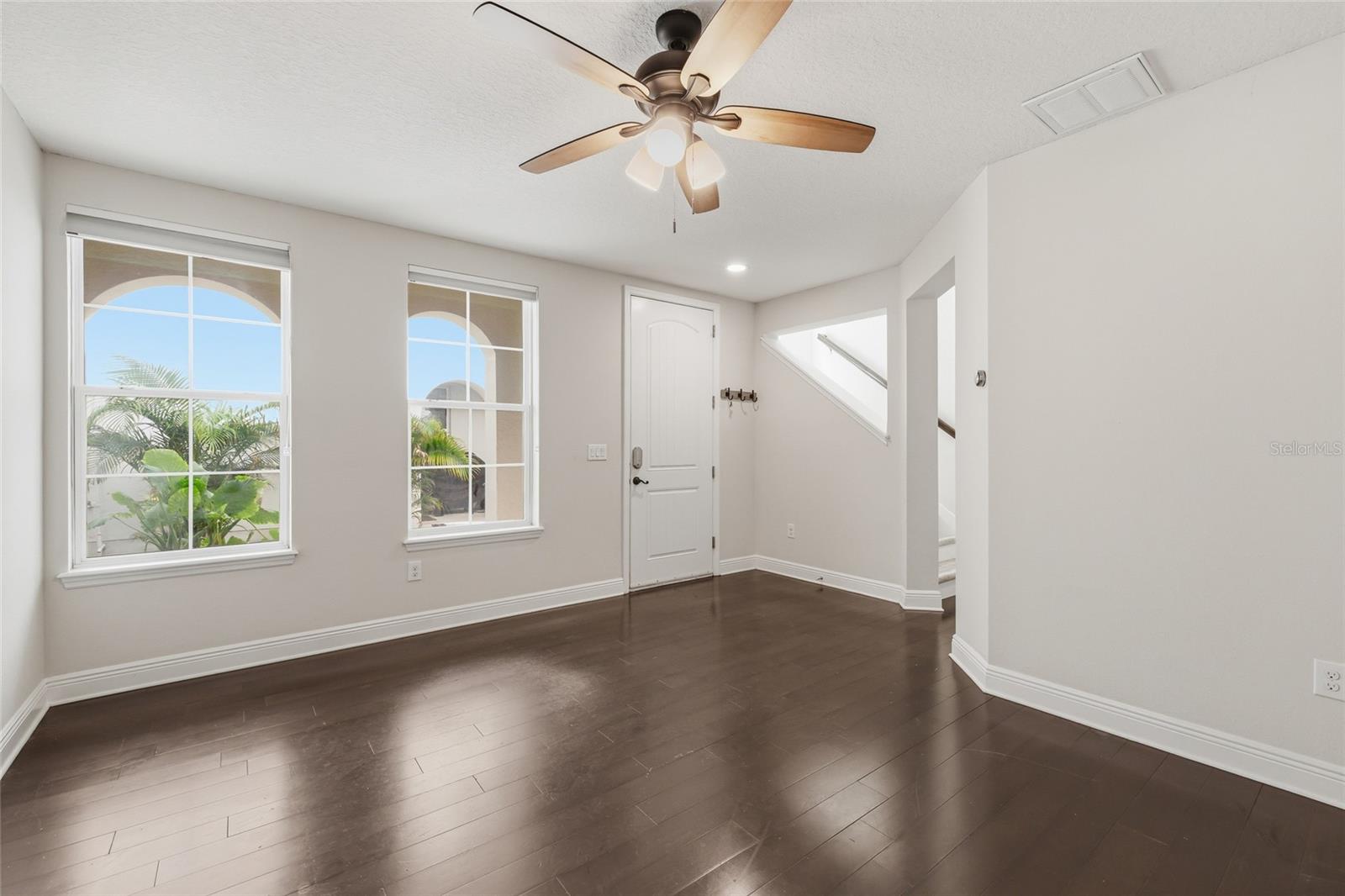 Image 7 of 32 For 309 Fremont Avenue 3