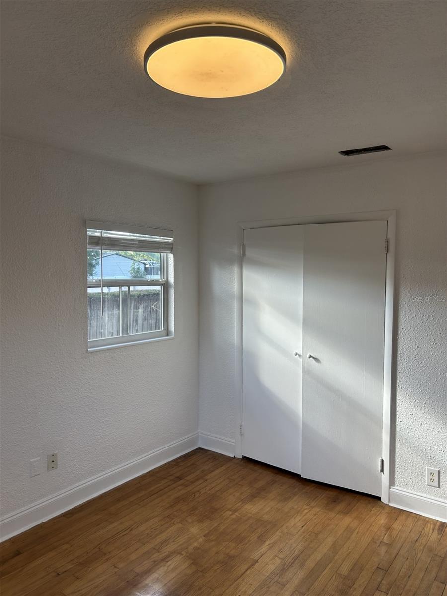 Image 10 of 17 For 5038 37th Avenue N