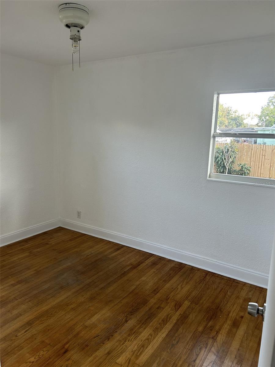 Image 13 of 17 For 5038 37th Avenue N