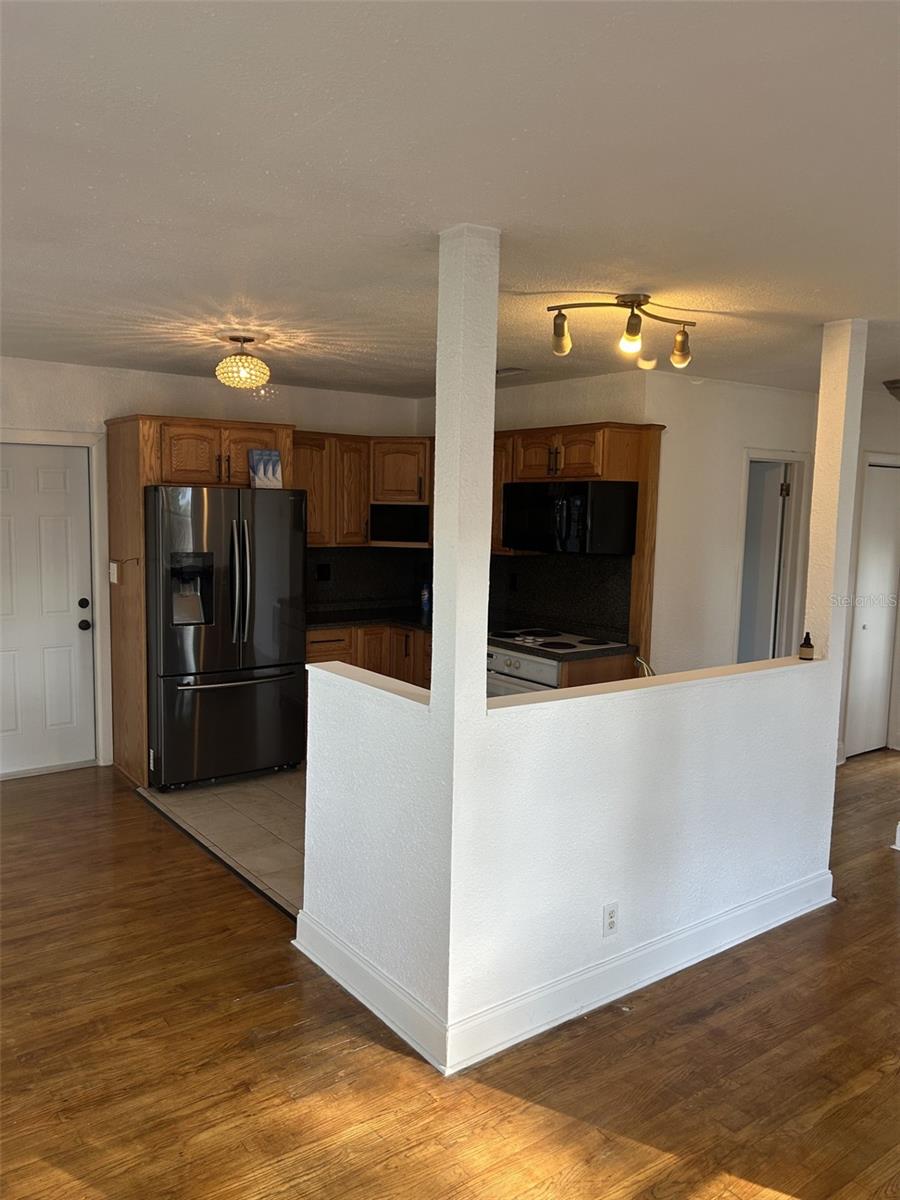 Image 3 of 17 For 5038 37th Avenue N