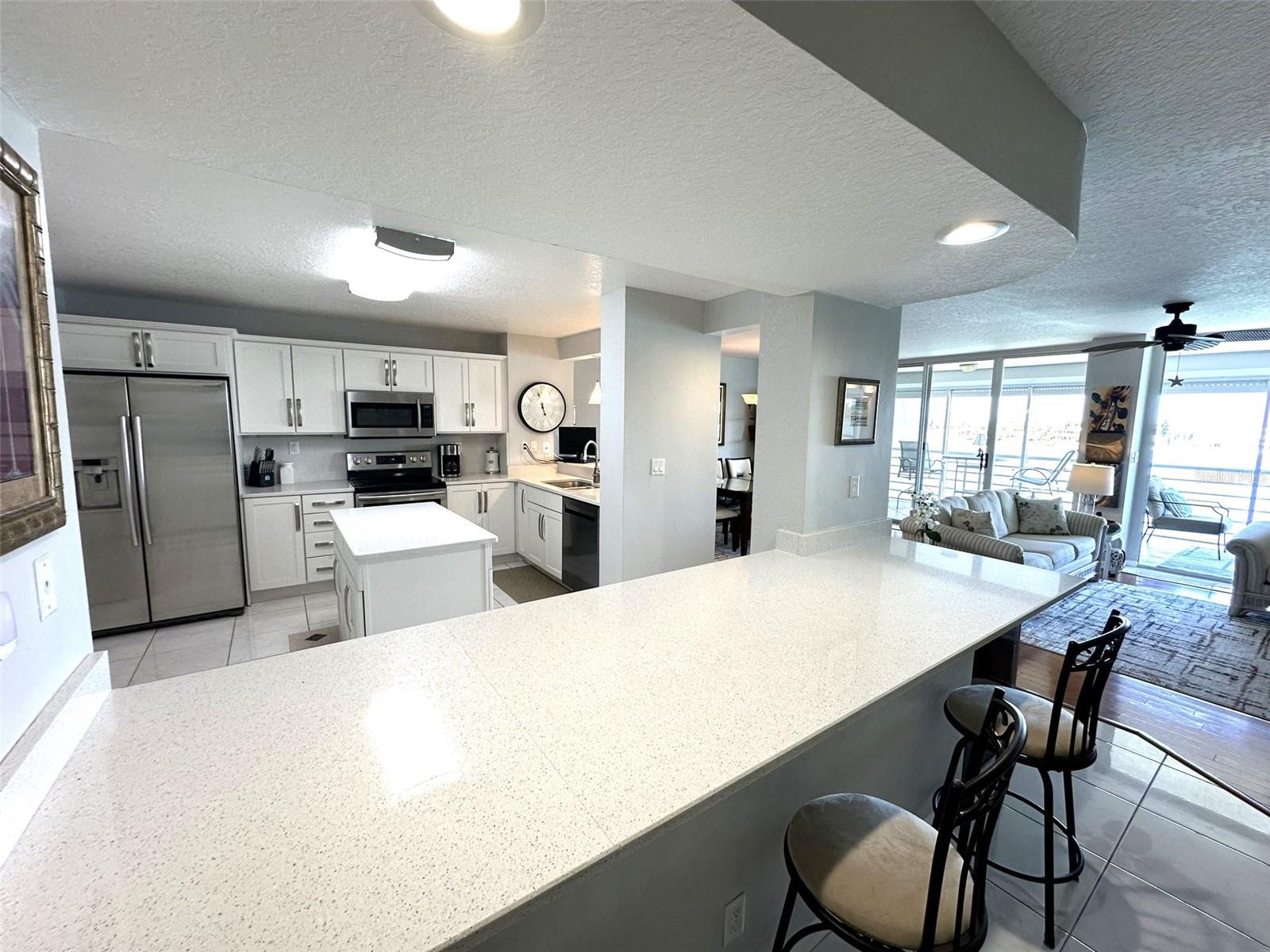 Image 6 of 24 For 6093 Bahia Del Mar Circle 577