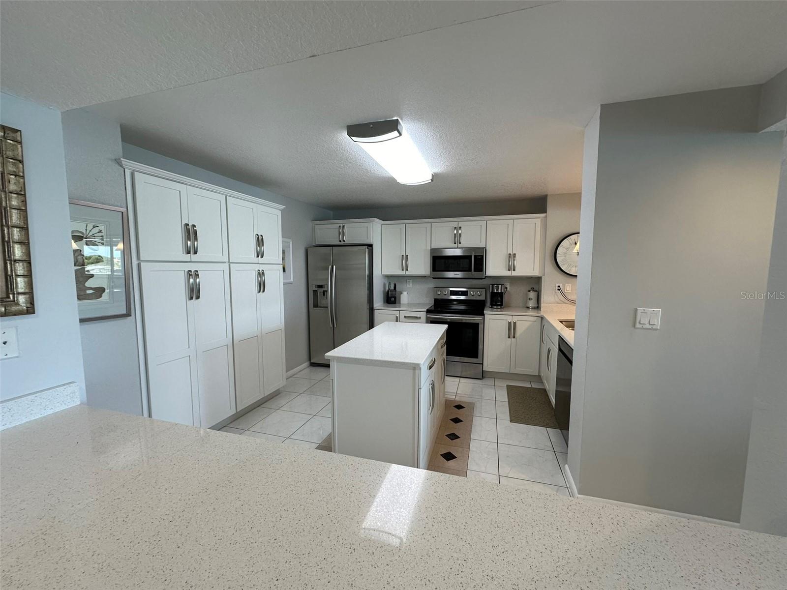 Image 9 of 24 For 6093 Bahia Del Mar Circle 577