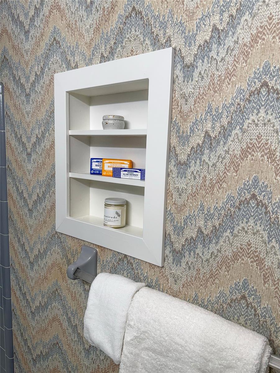 Image 16 of 34 For 1044 51st Avenue N