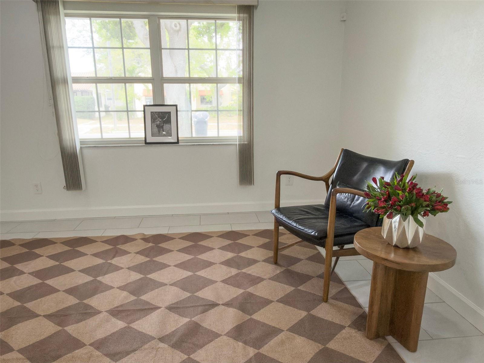 Image 7 of 34 For 1044 51st Avenue N