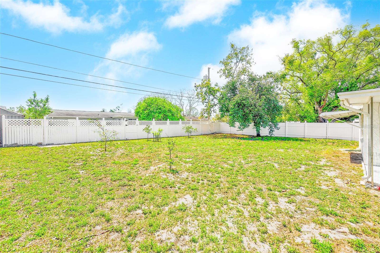 Image 12 of 19 For 4936 Uranus Avenue