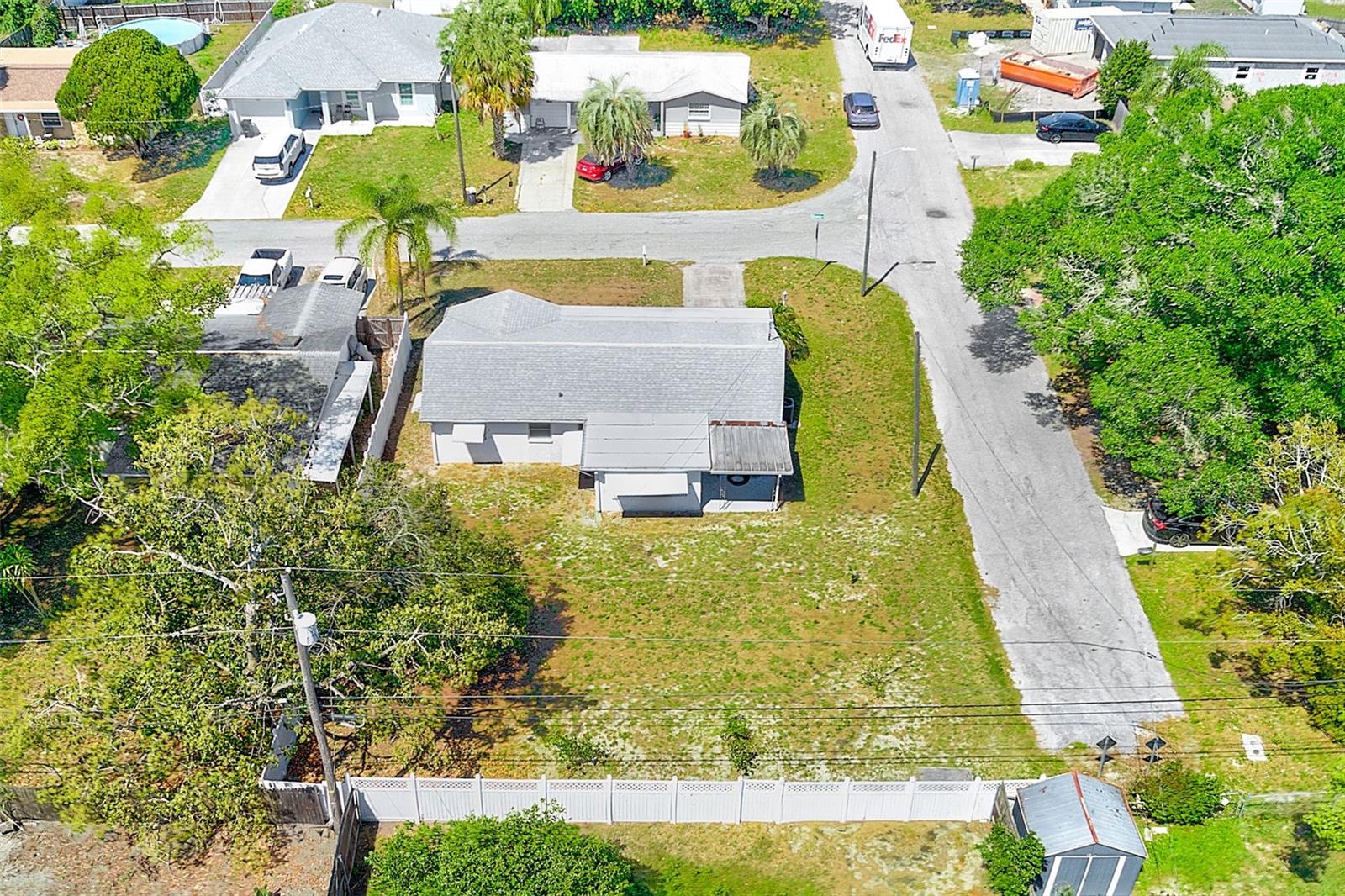 Image 17 of 19 For 4936 Uranus Avenue