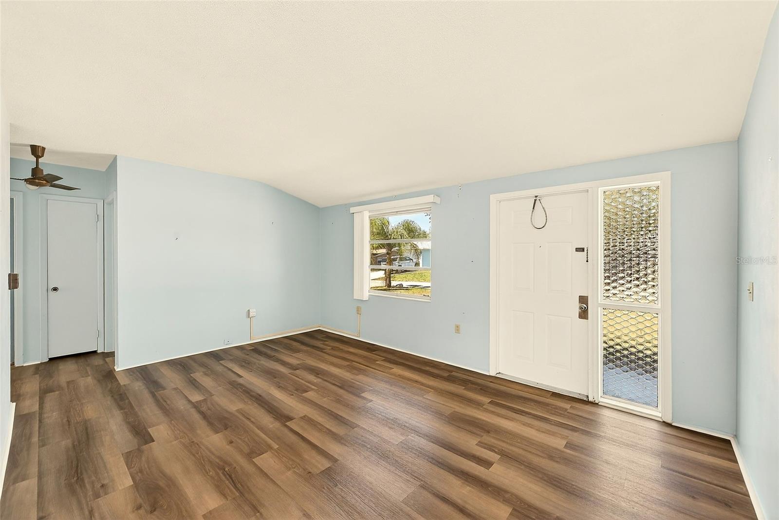 Image 2 of 19 For 4936 Uranus Avenue