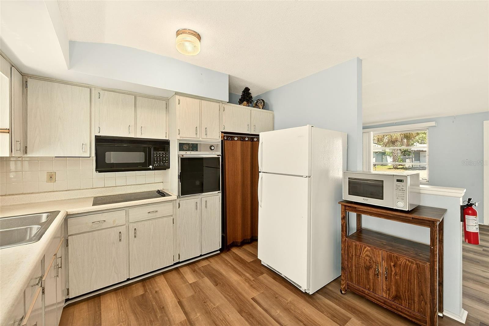 Image 9 of 19 For 4936 Uranus Avenue