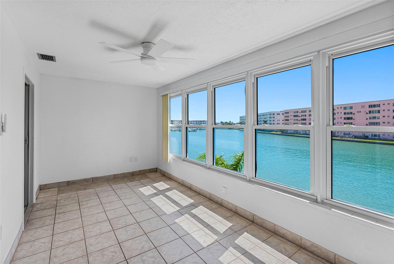 Image 24 of 72 For 5960 30th Avenue S 312