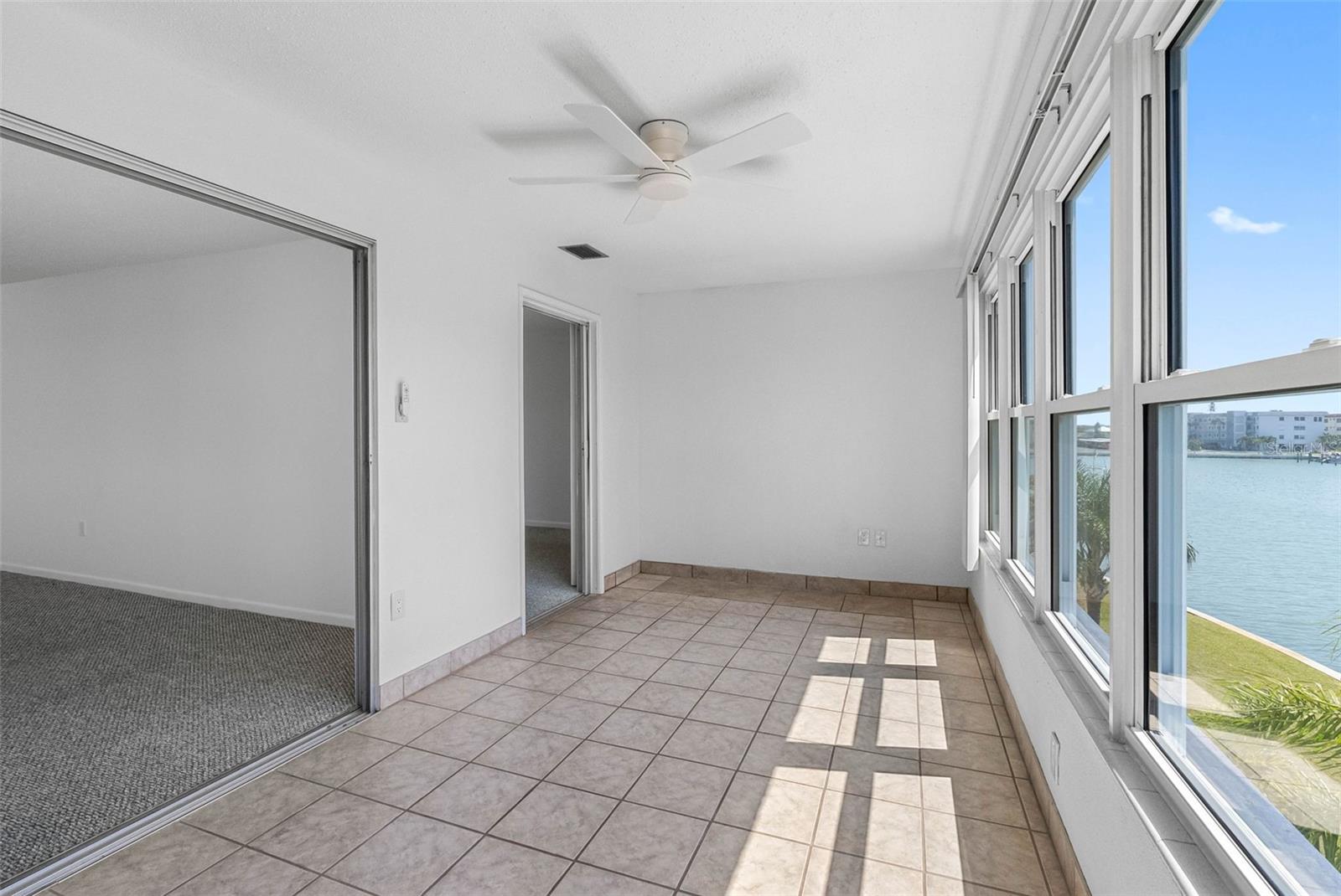 Image 37 of 72 For 5960 30th Avenue S 312