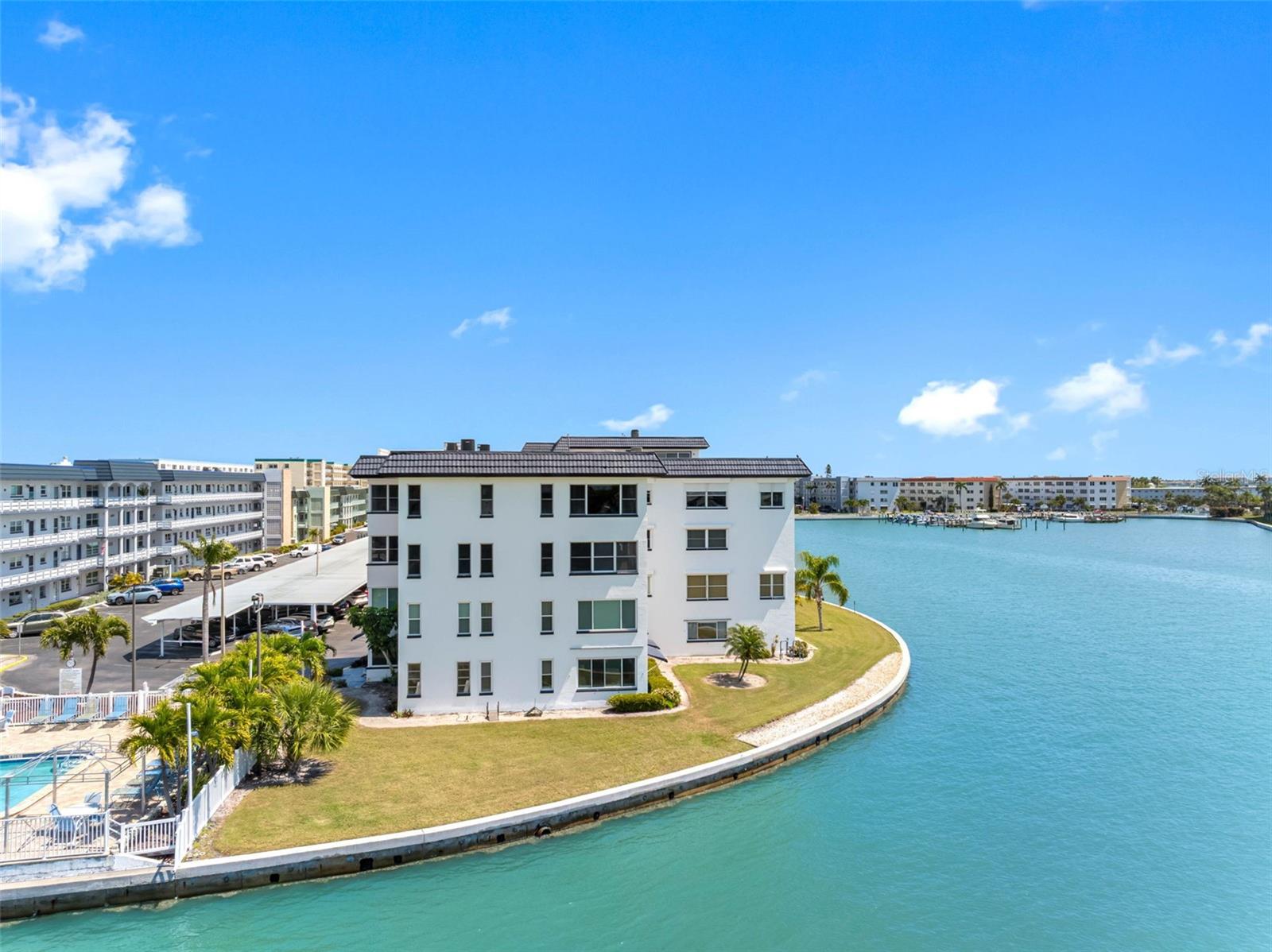 Image 44 of 72 For 5960 30th Avenue S 312