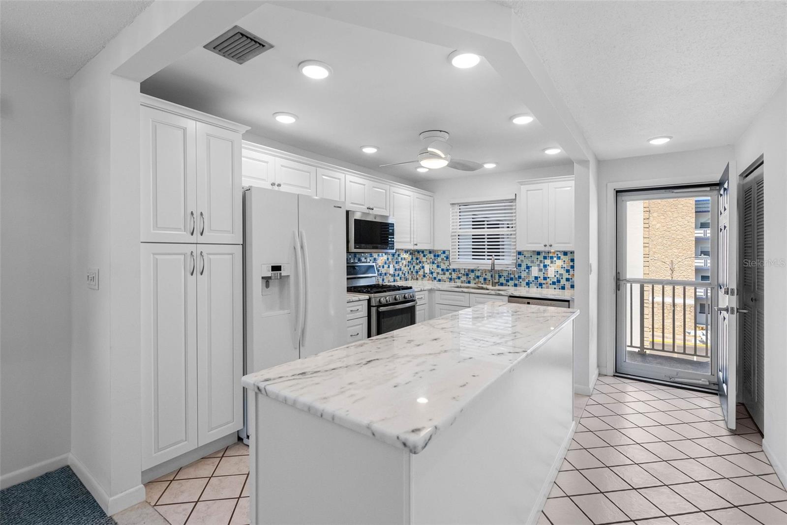 Image 8 of 72 For 5960 30th Avenue S 312