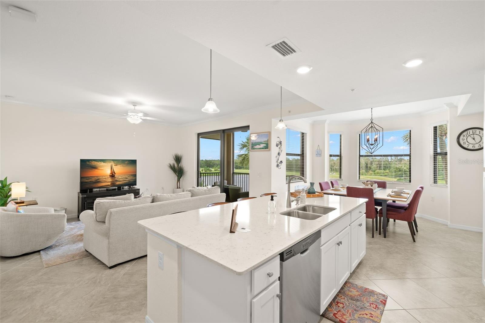 Image 10 of 25 For 17520 Gawthrop Drive 303