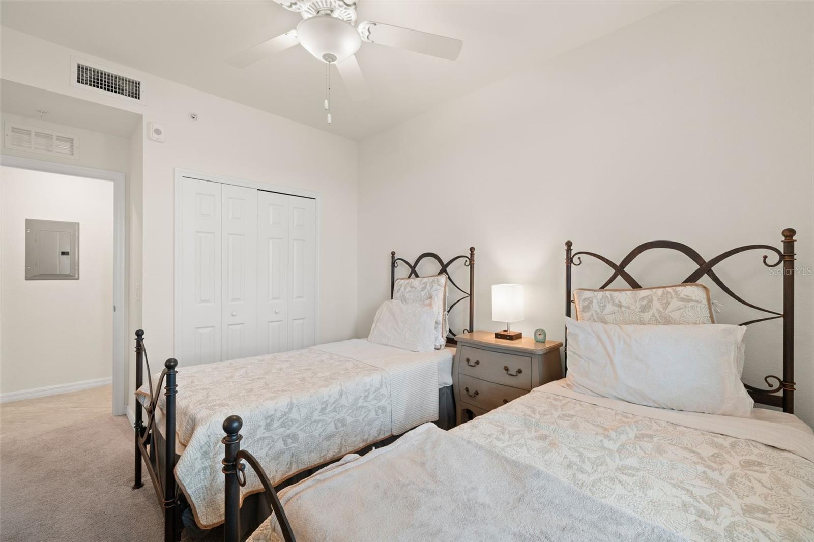 Image 19 of 25 For 17520 Gawthrop Drive 303