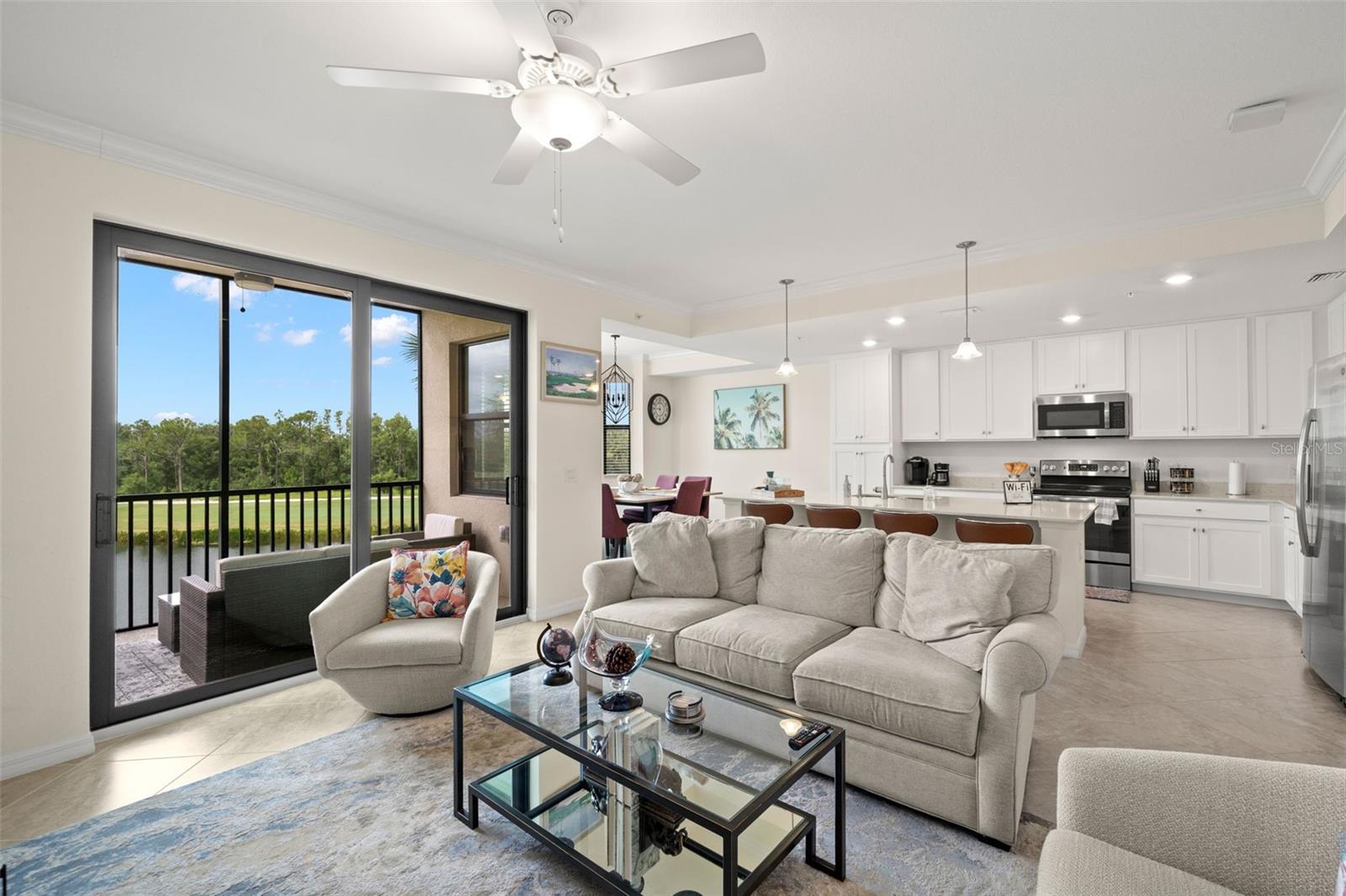Image 4 of 25 For 17520 Gawthrop Drive 303