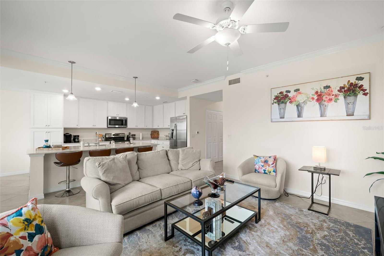 Image 5 of 25 For 17520 Gawthrop Drive 303