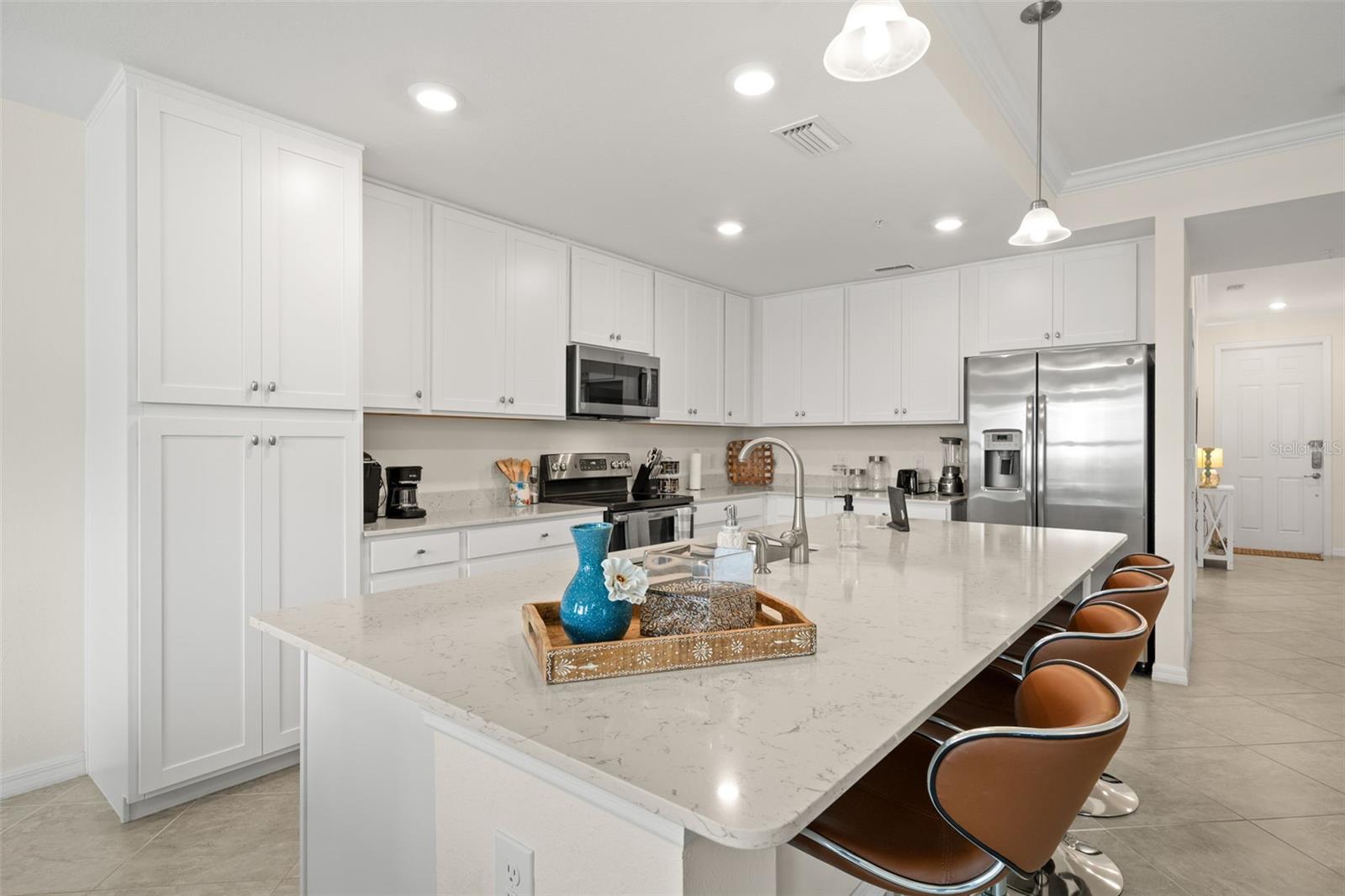 Image 8 of 25 For 17520 Gawthrop Drive 303