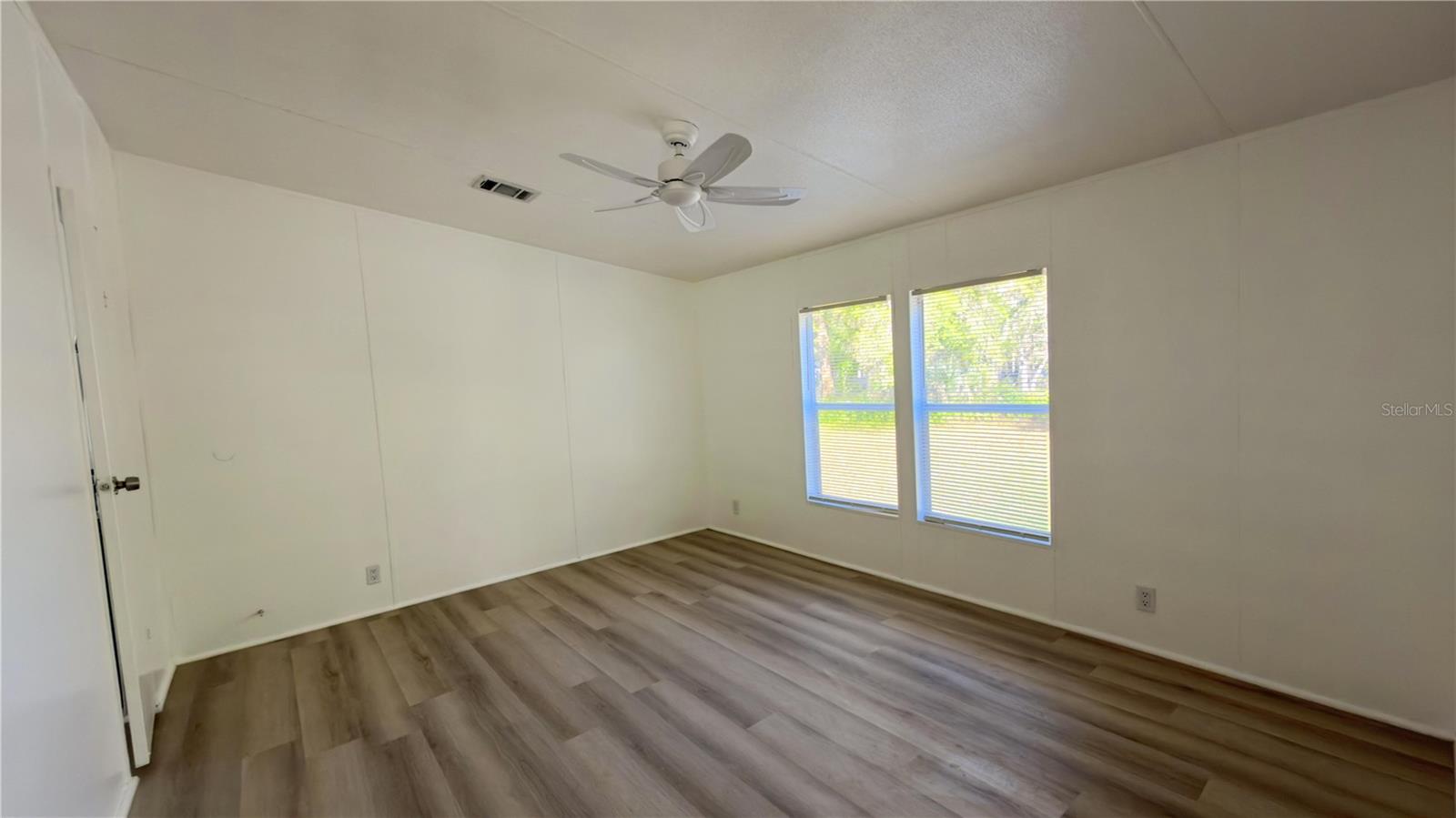 Image 7 of 15 For 26242 Dayflower Boulevard