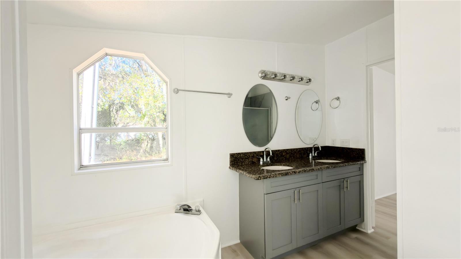 Image 9 of 15 For 26242 Dayflower Boulevard