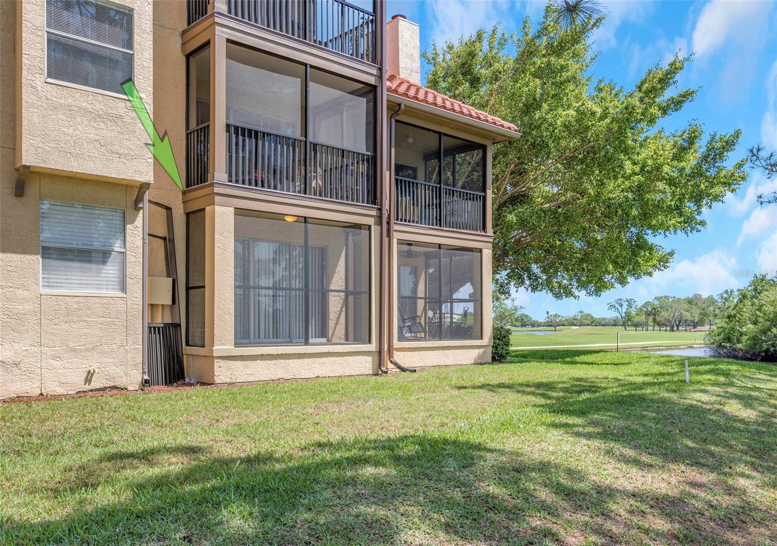 Image 33 of 39 For 2400 Feather Sound Drive 412