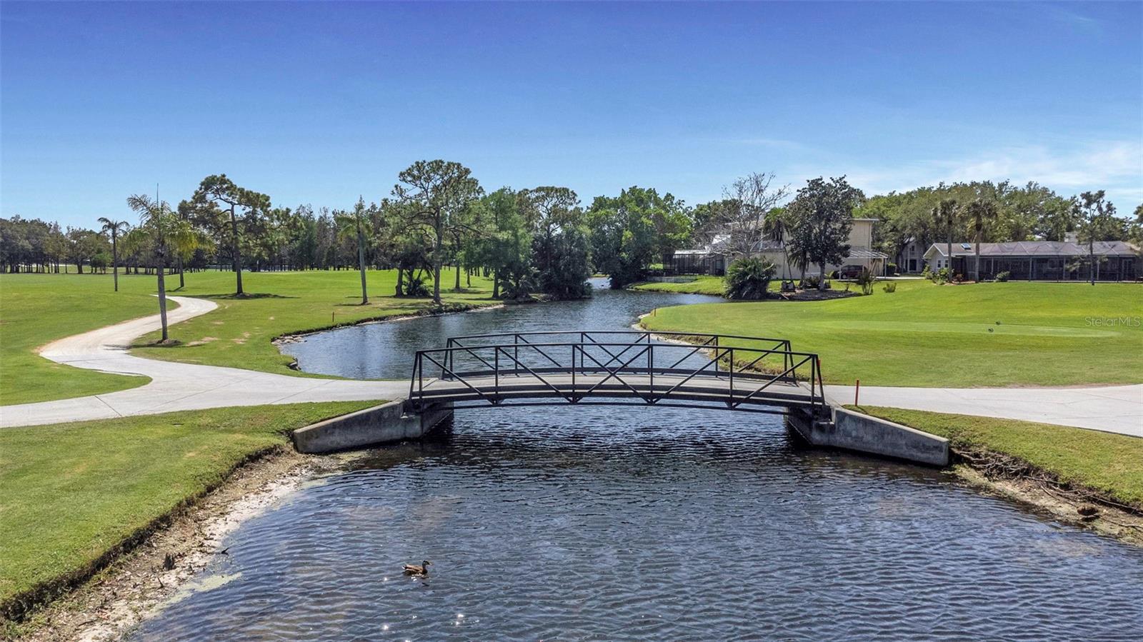 Image 37 of 39 For 2400 Feather Sound Drive 412