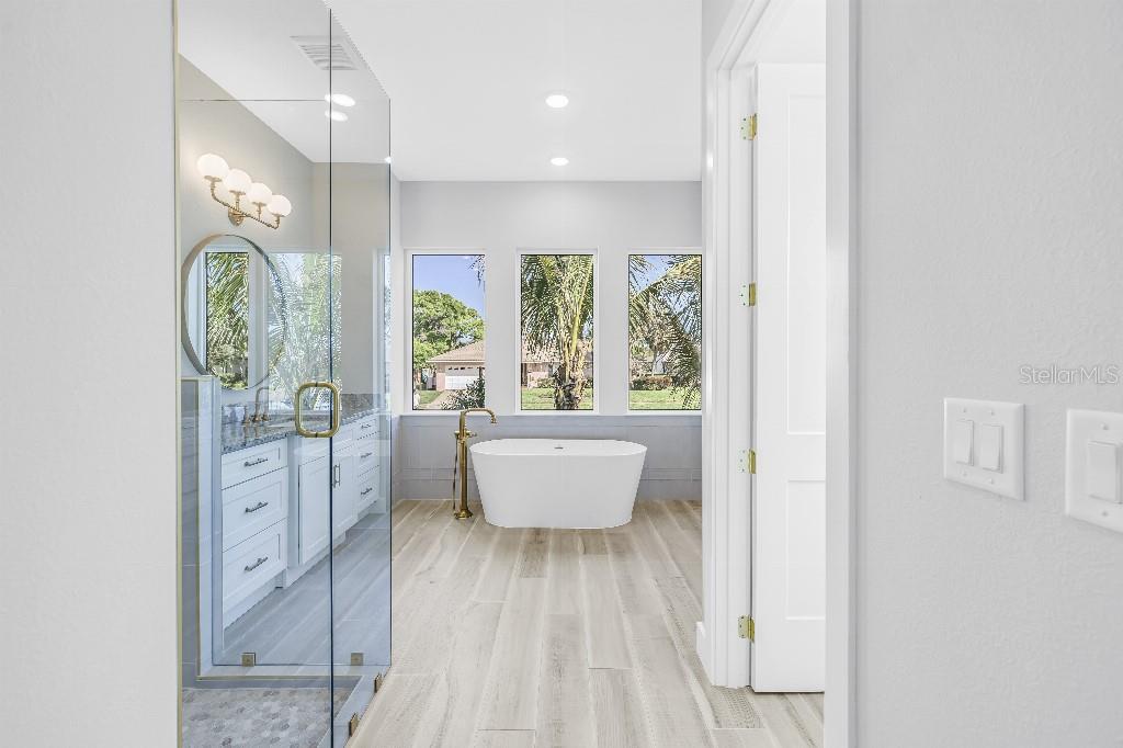 Image 15 of 22 For 600 Tallahassee Drive Ne