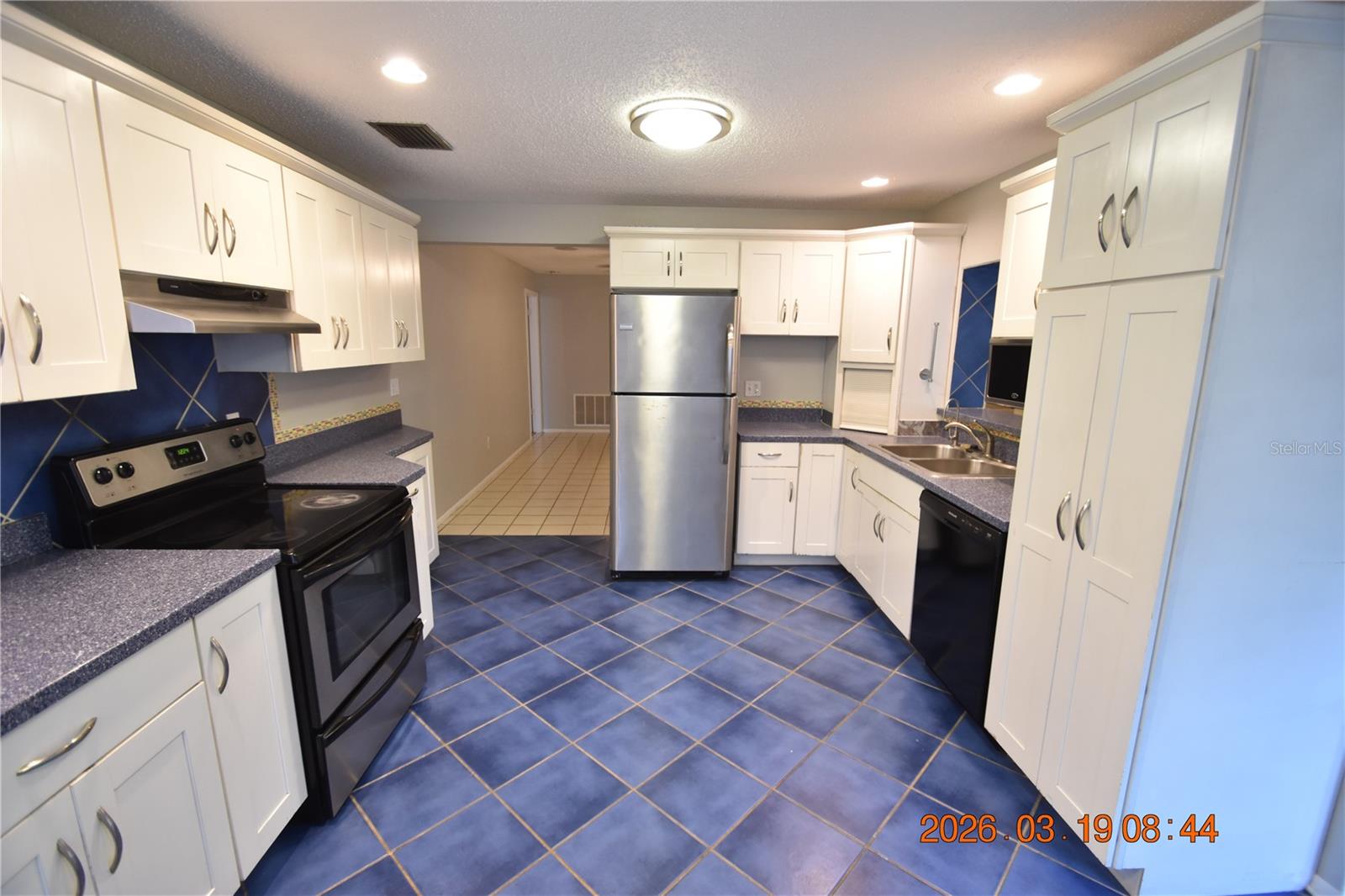 Image 31 of 59 For 2562 Redwood Way