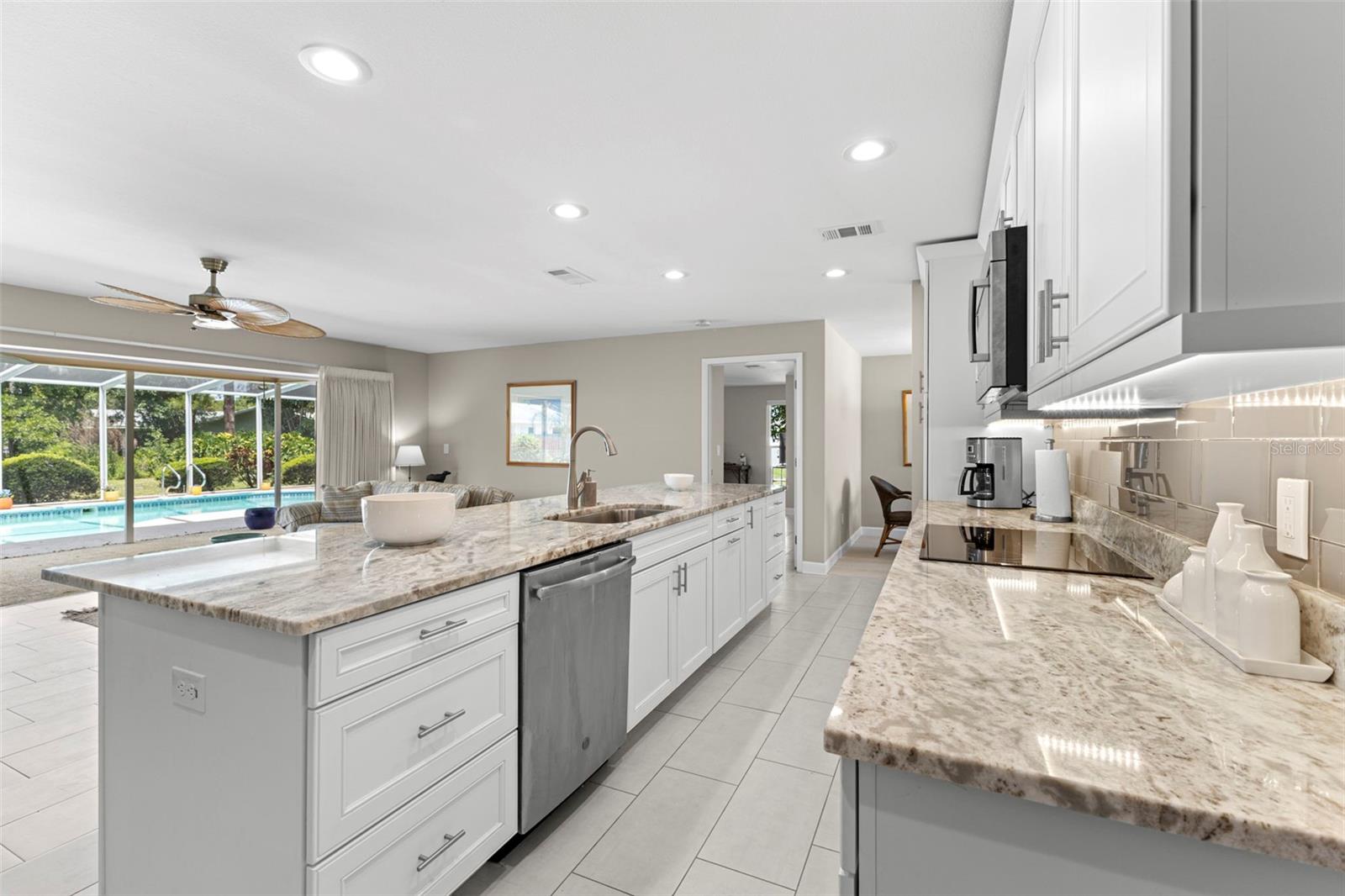 Image 11 of 46 For 2670 Westchester Drive N