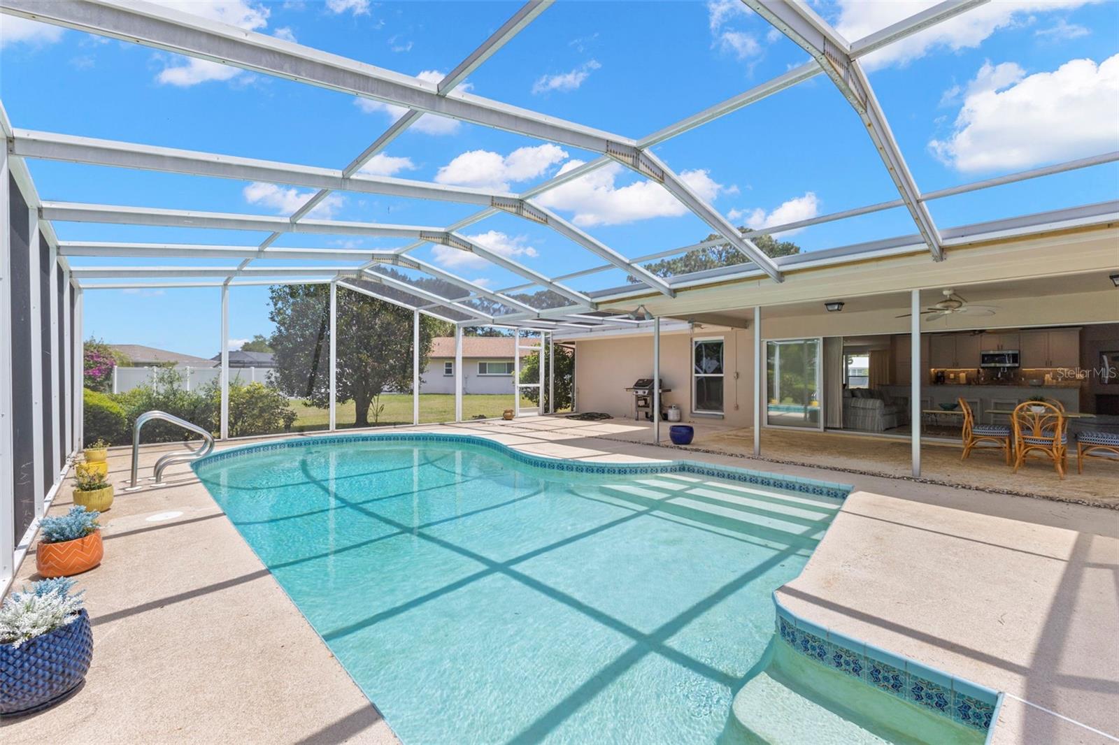 Image 18 of 46 For 2670 Westchester Drive N