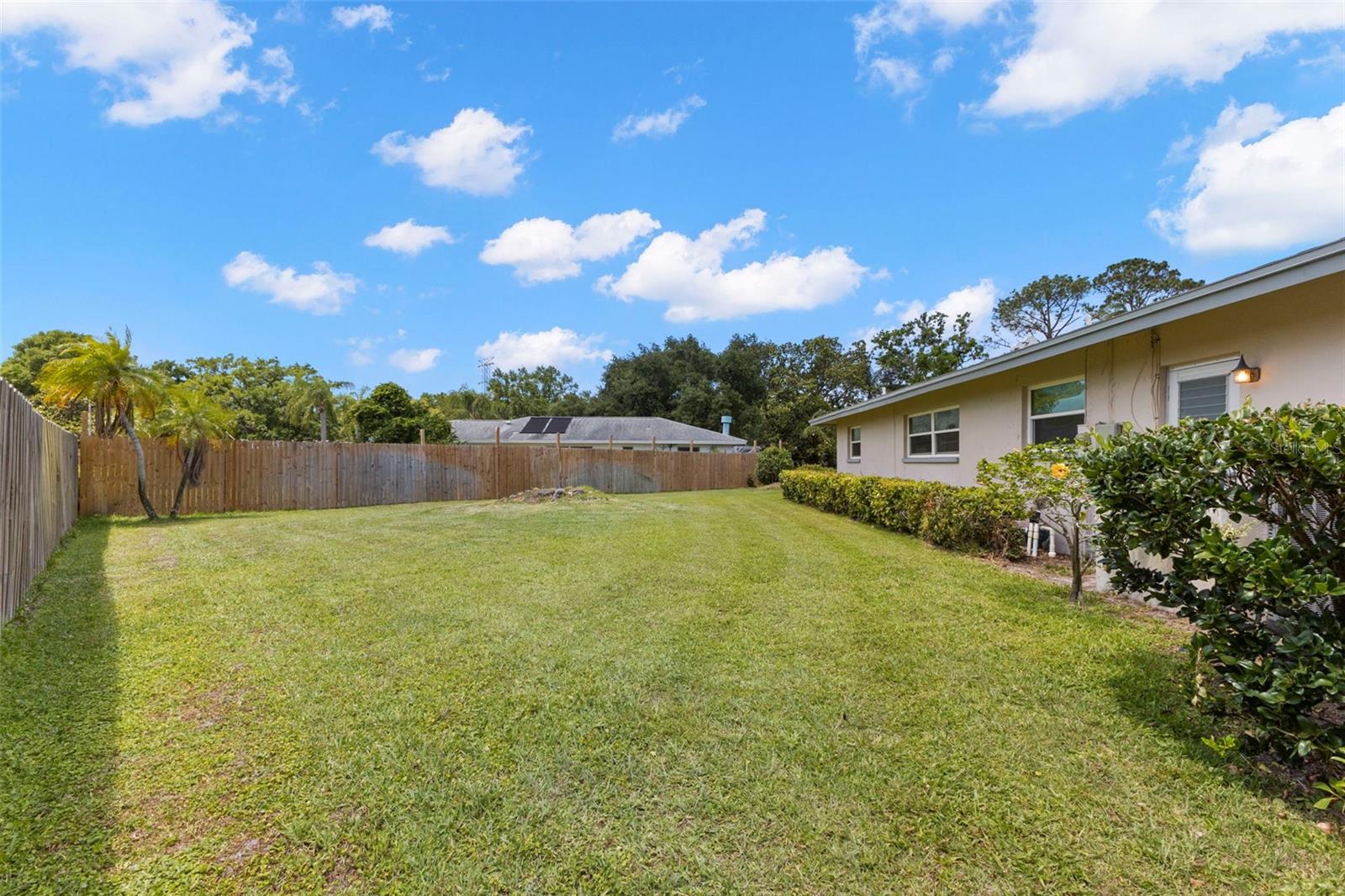 Image 23 of 46 For 2670 Westchester Drive N