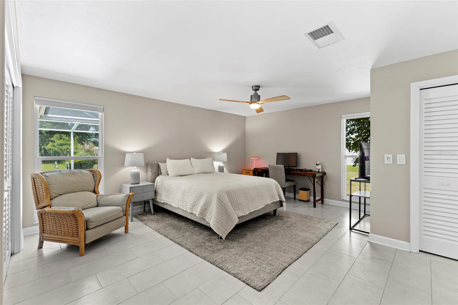 Image 26 of 46 For 2670 Westchester Drive N