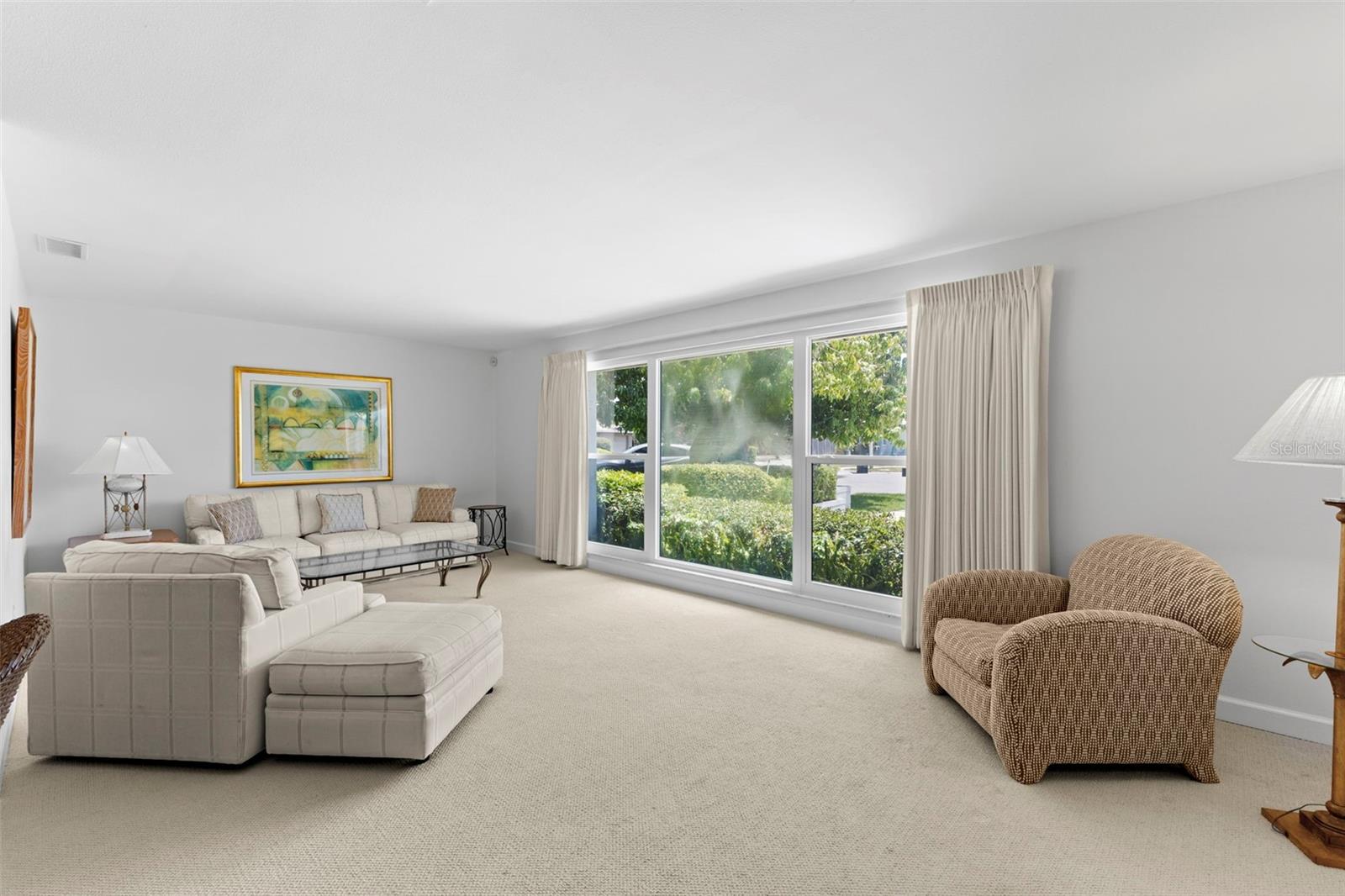 Image 4 of 46 For 2670 Westchester Drive N