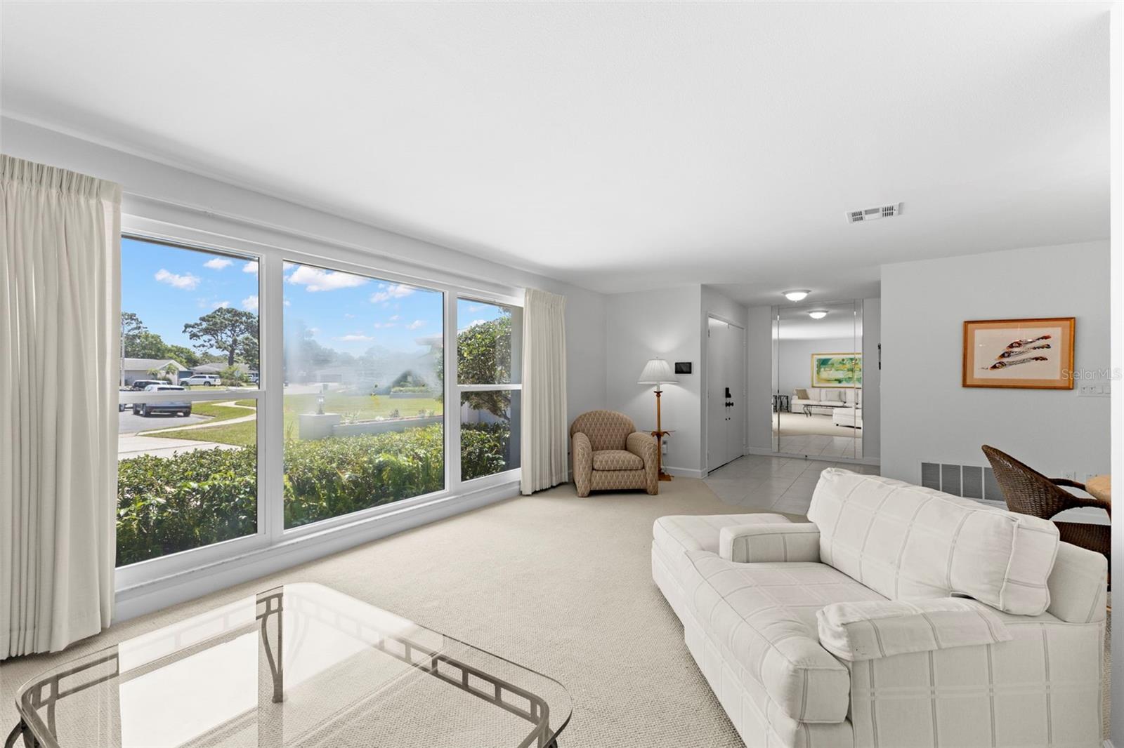 Image 5 of 46 For 2670 Westchester Drive N