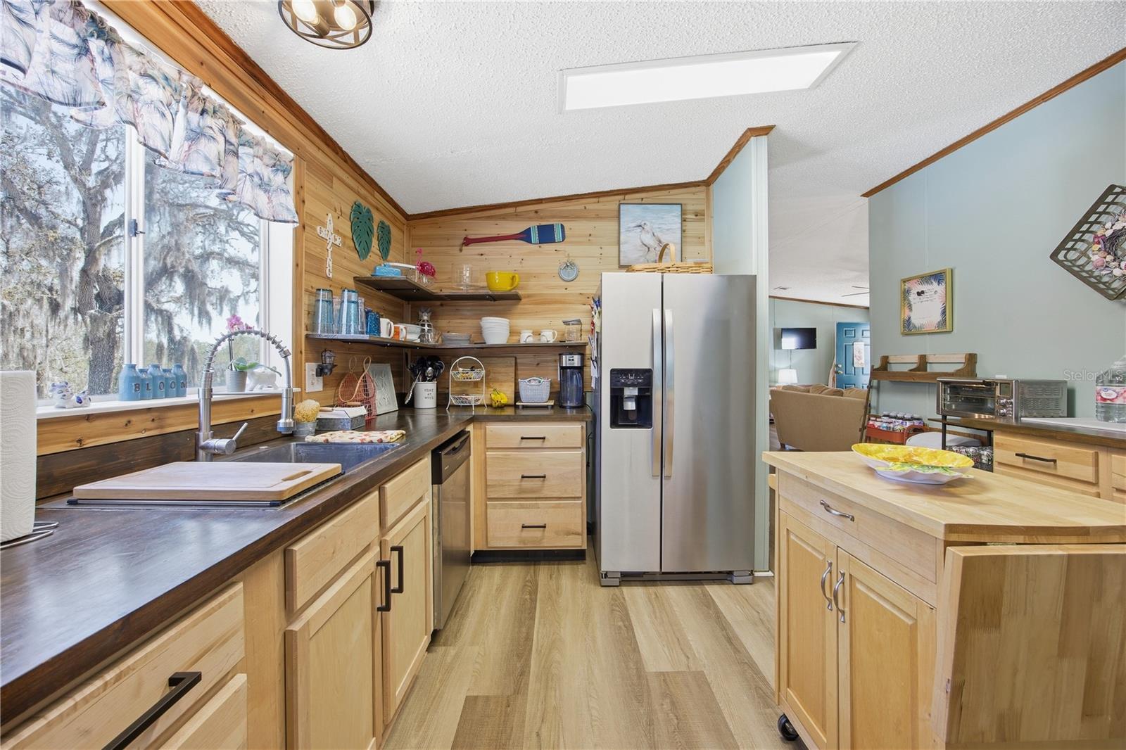 Image 17 of 47 For 7045 Ridge Point