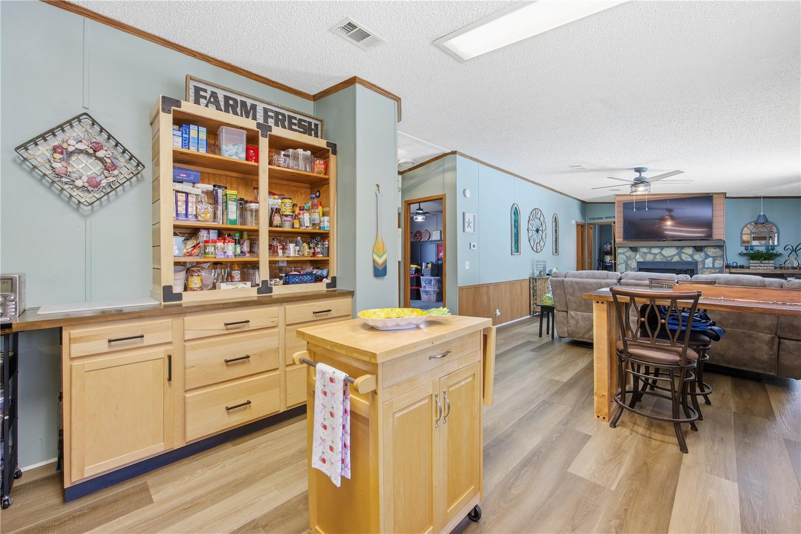 Image 18 of 47 For 7045 Ridge Point