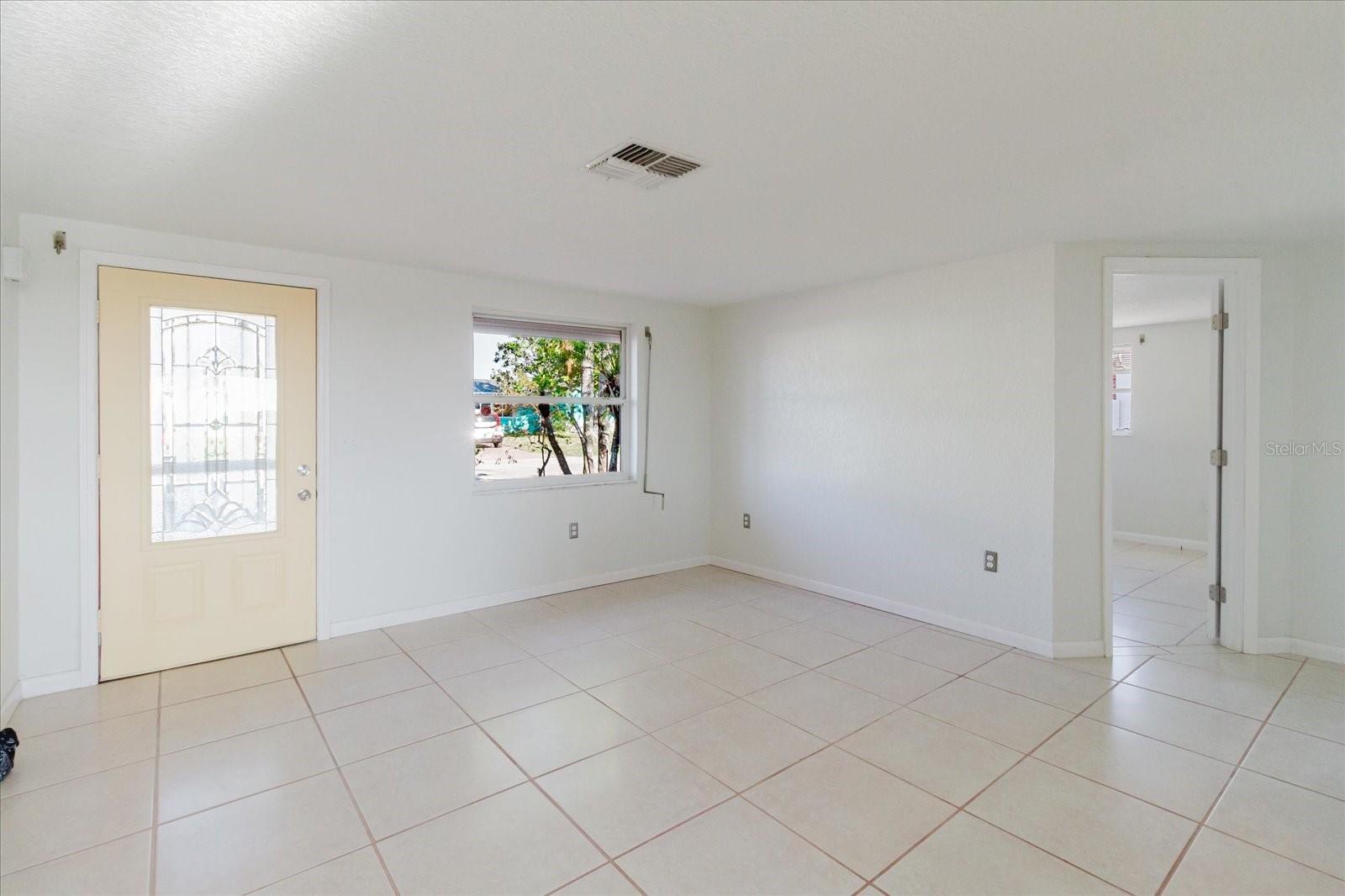 Image 17 of 82 For 12825 5th Isle