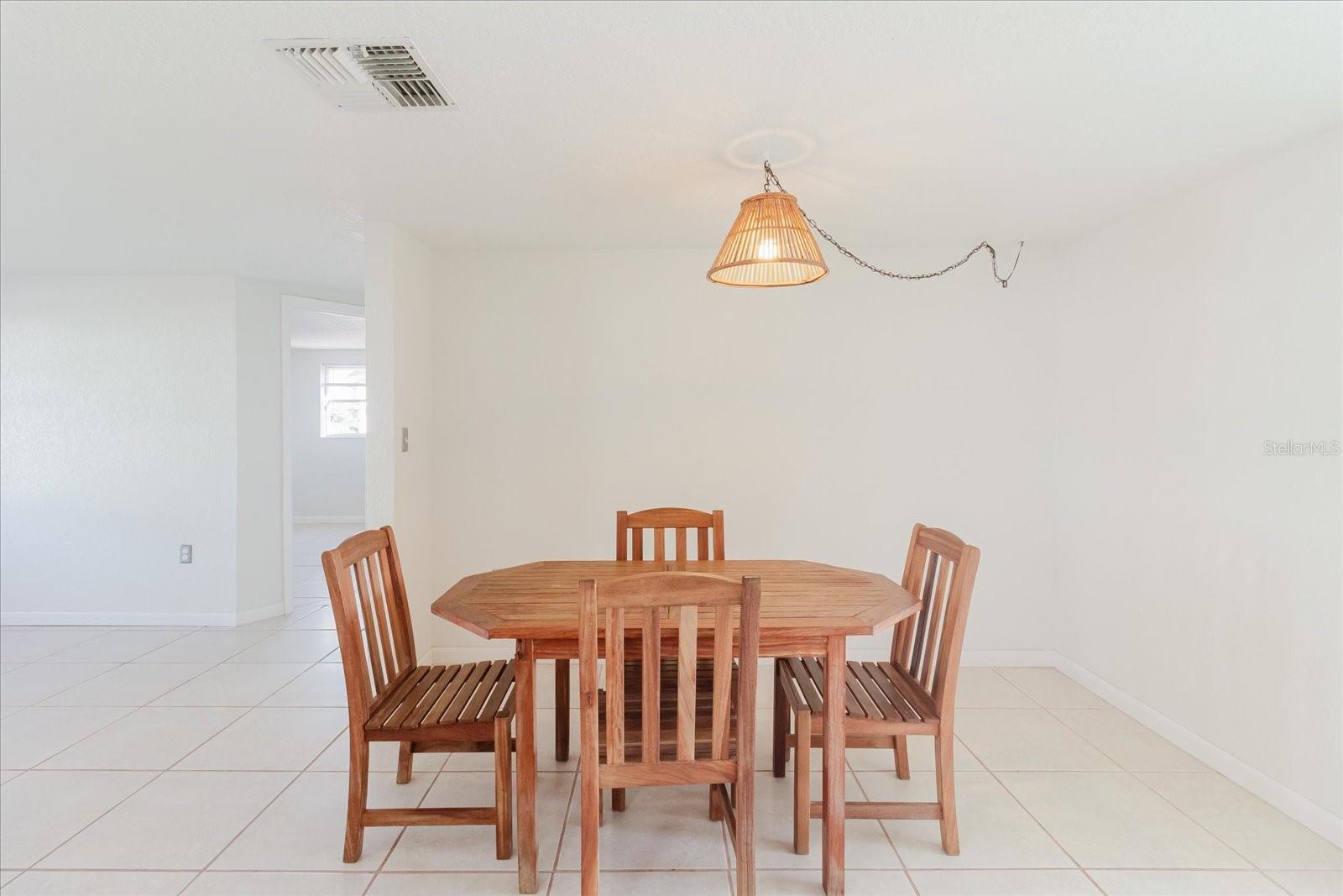 Image 22 of 82 For 12825 5th Isle