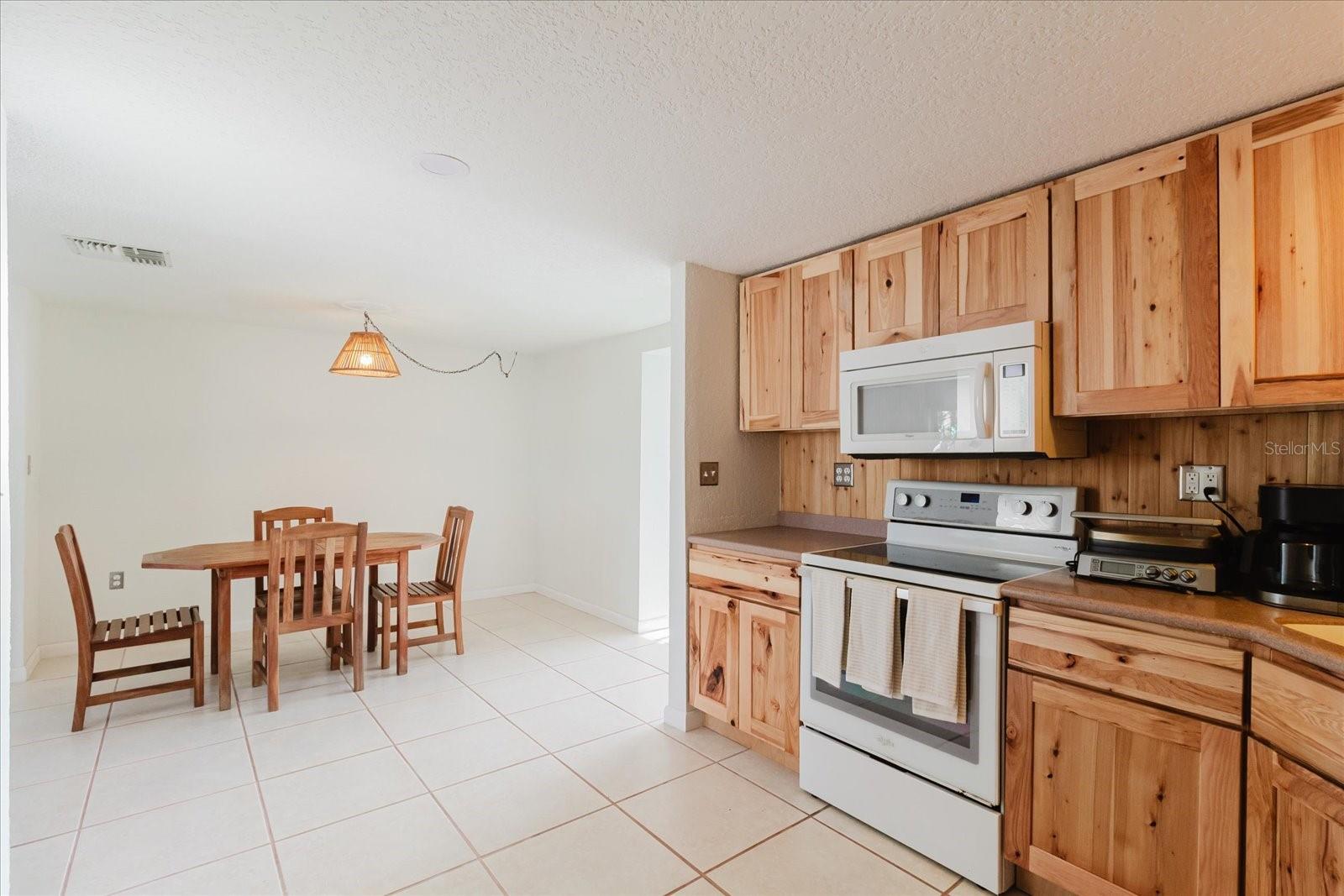 Image 25 of 82 For 12825 5th Isle