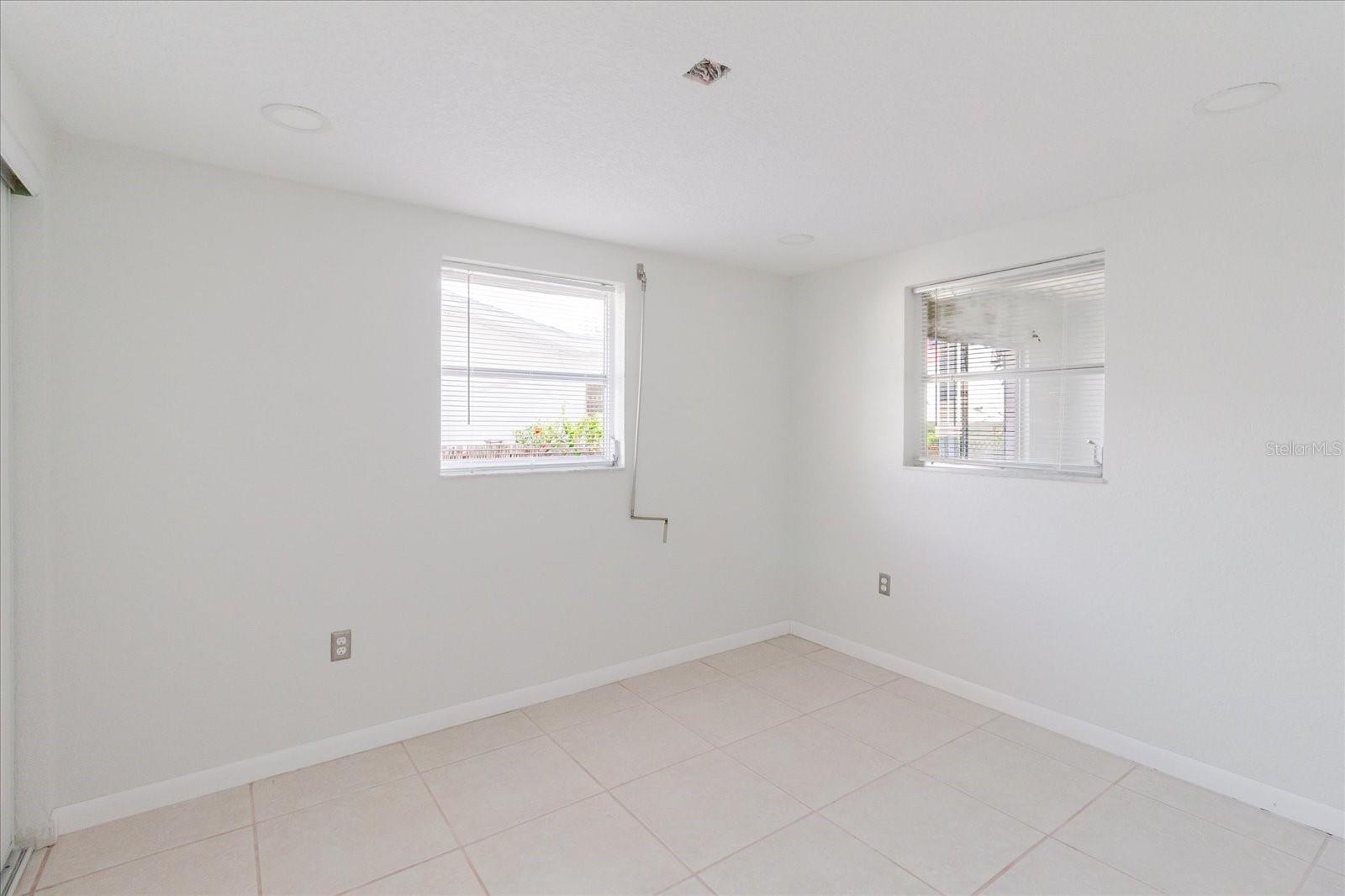 Image 35 of 82 For 12825 5th Isle