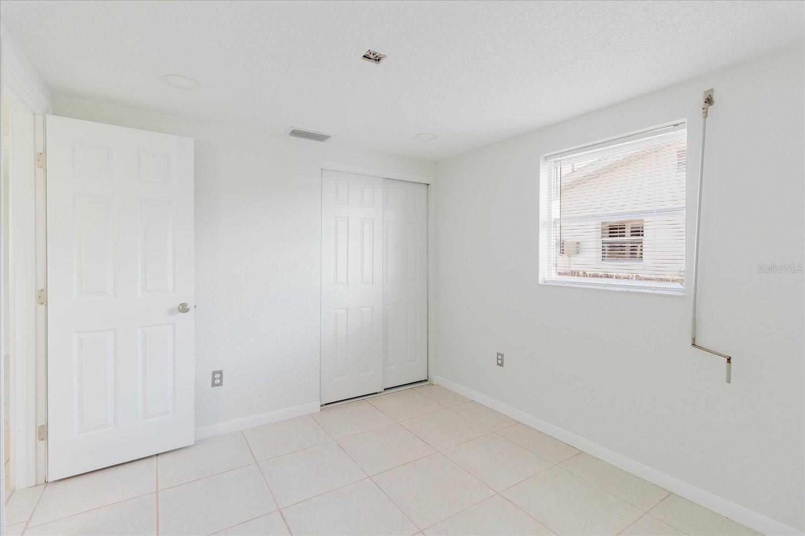 Image 36 of 82 For 12825 5th Isle