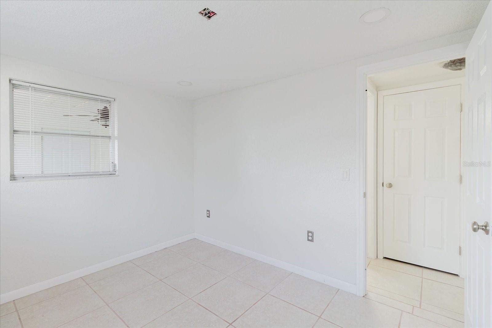 Image 38 of 82 For 12825 5th Isle