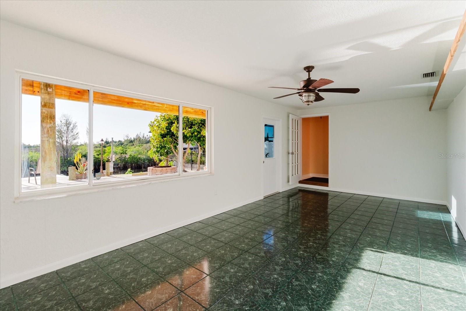 Image 40 of 82 For 12825 5th Isle